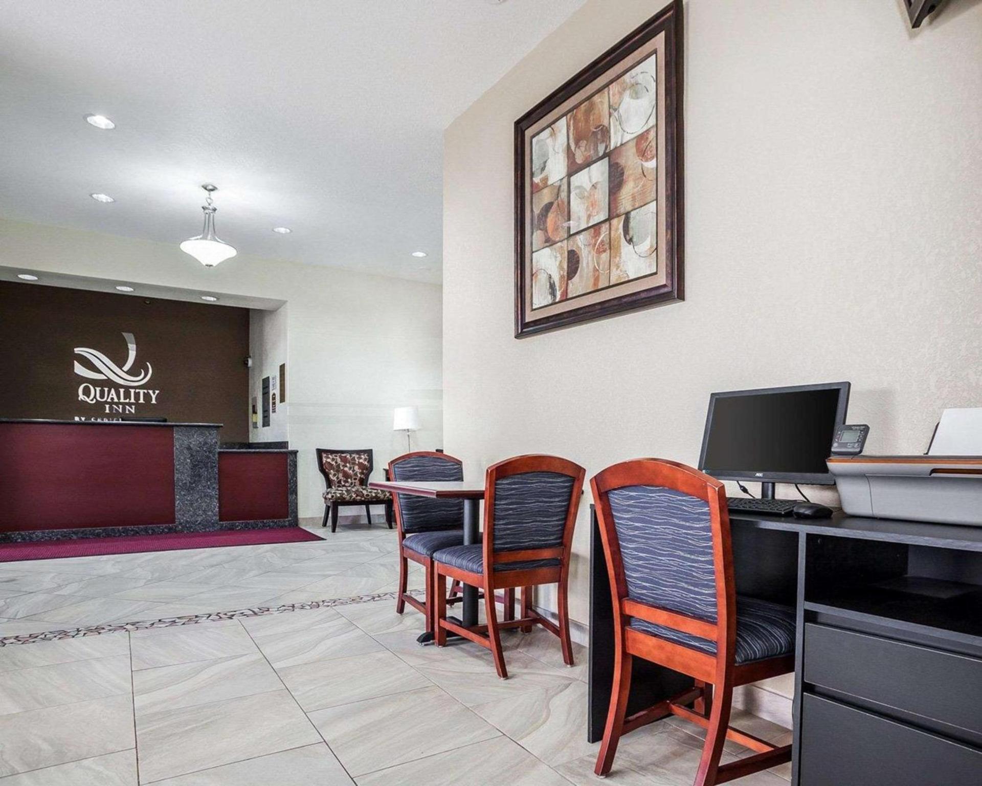 Quality Inn & Suites Altoona - Des Moines photo 24
