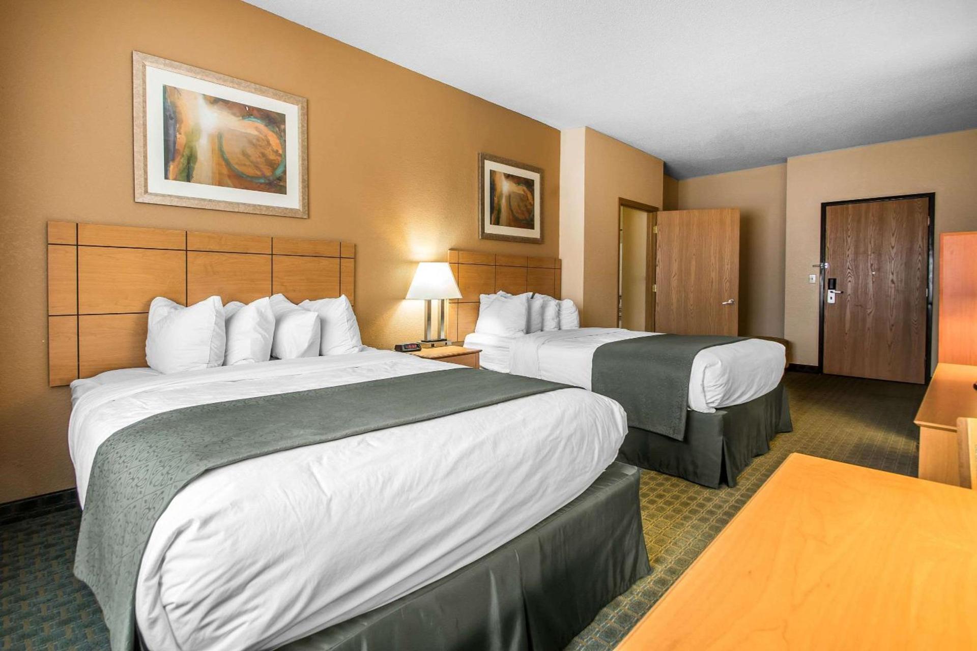Quality Inn Dubuque on Hwy 20 photo 20