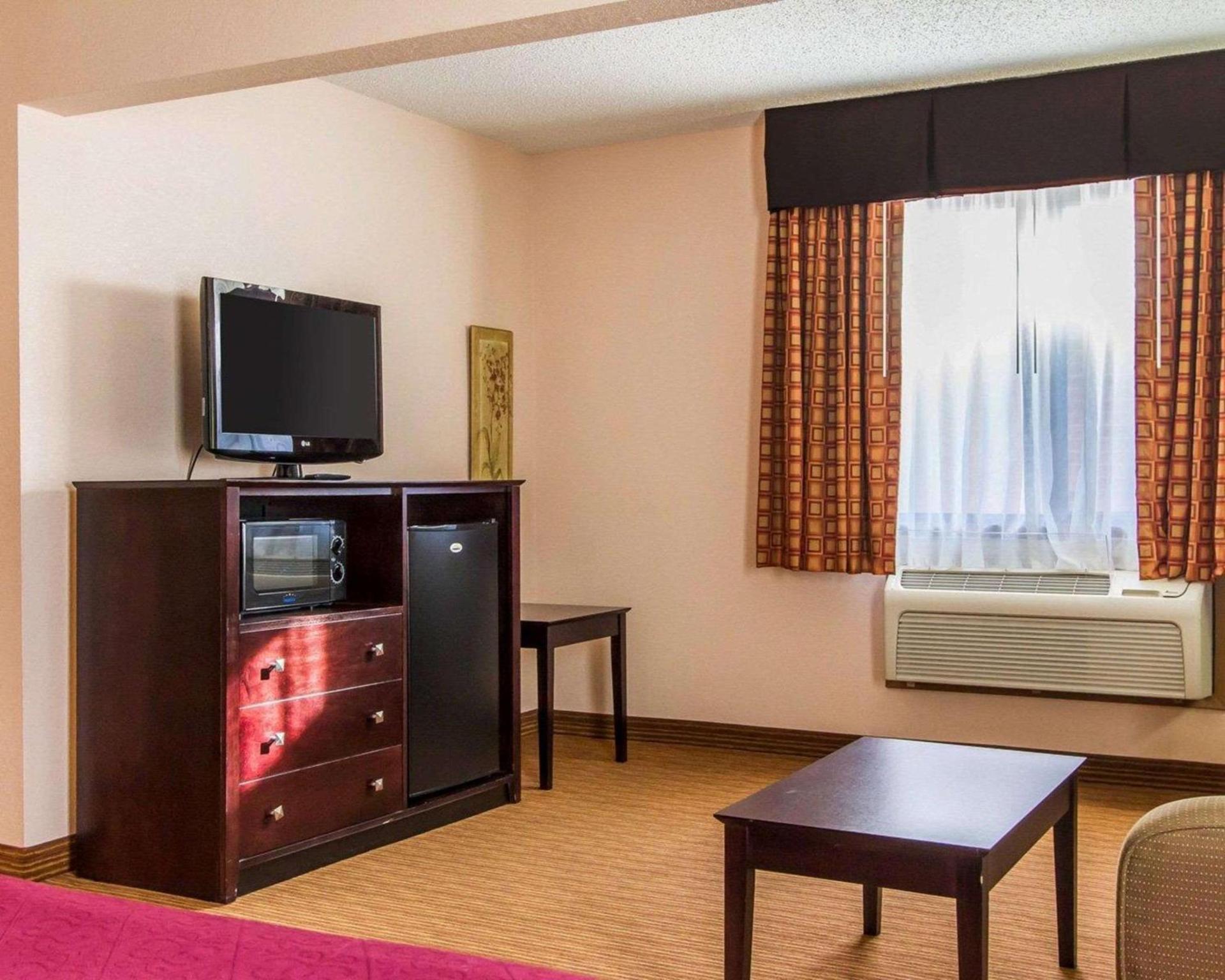 Quality Inn & Suites Ottumwa North photo 4