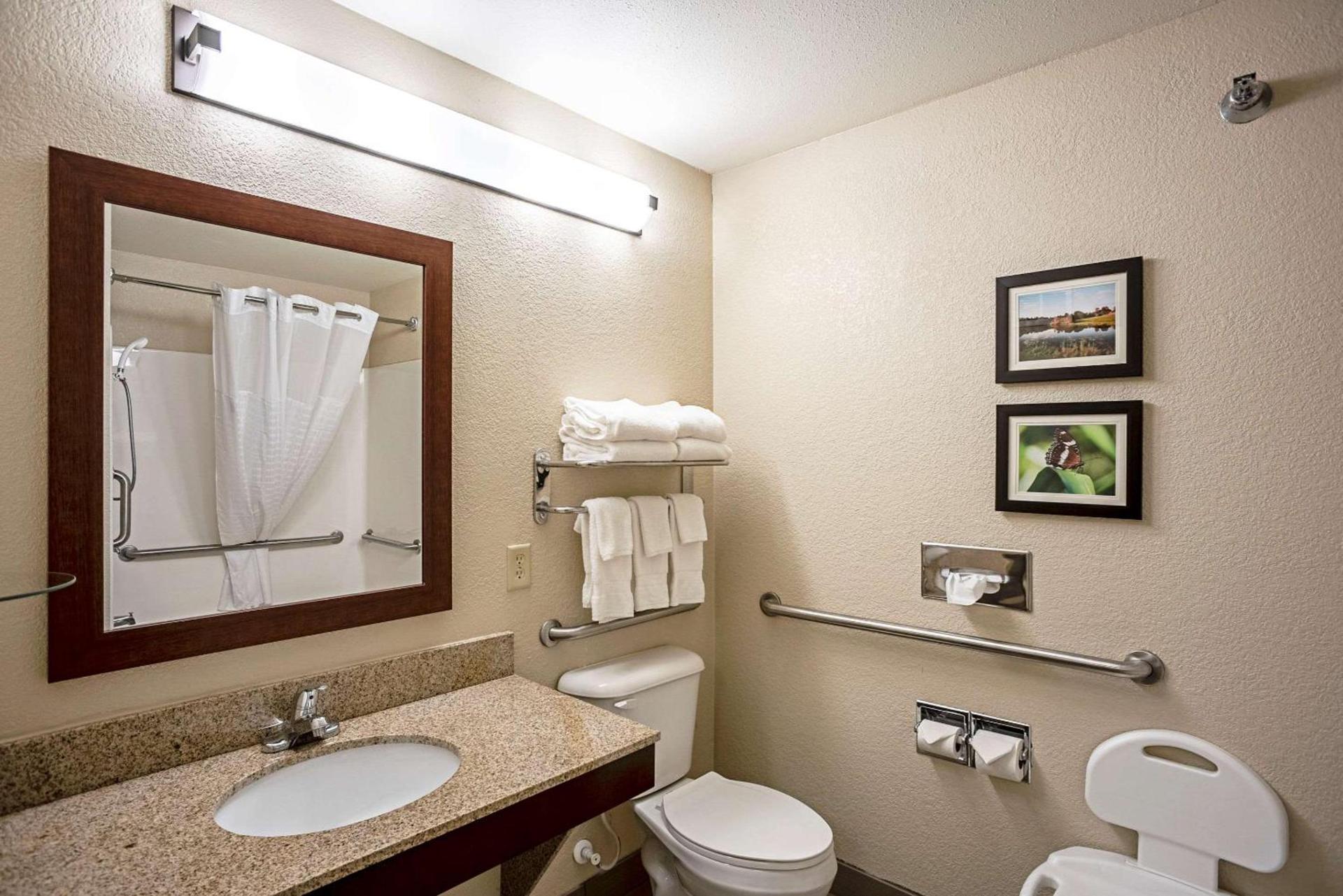 Comfort Inn & Suites Independence photo 30