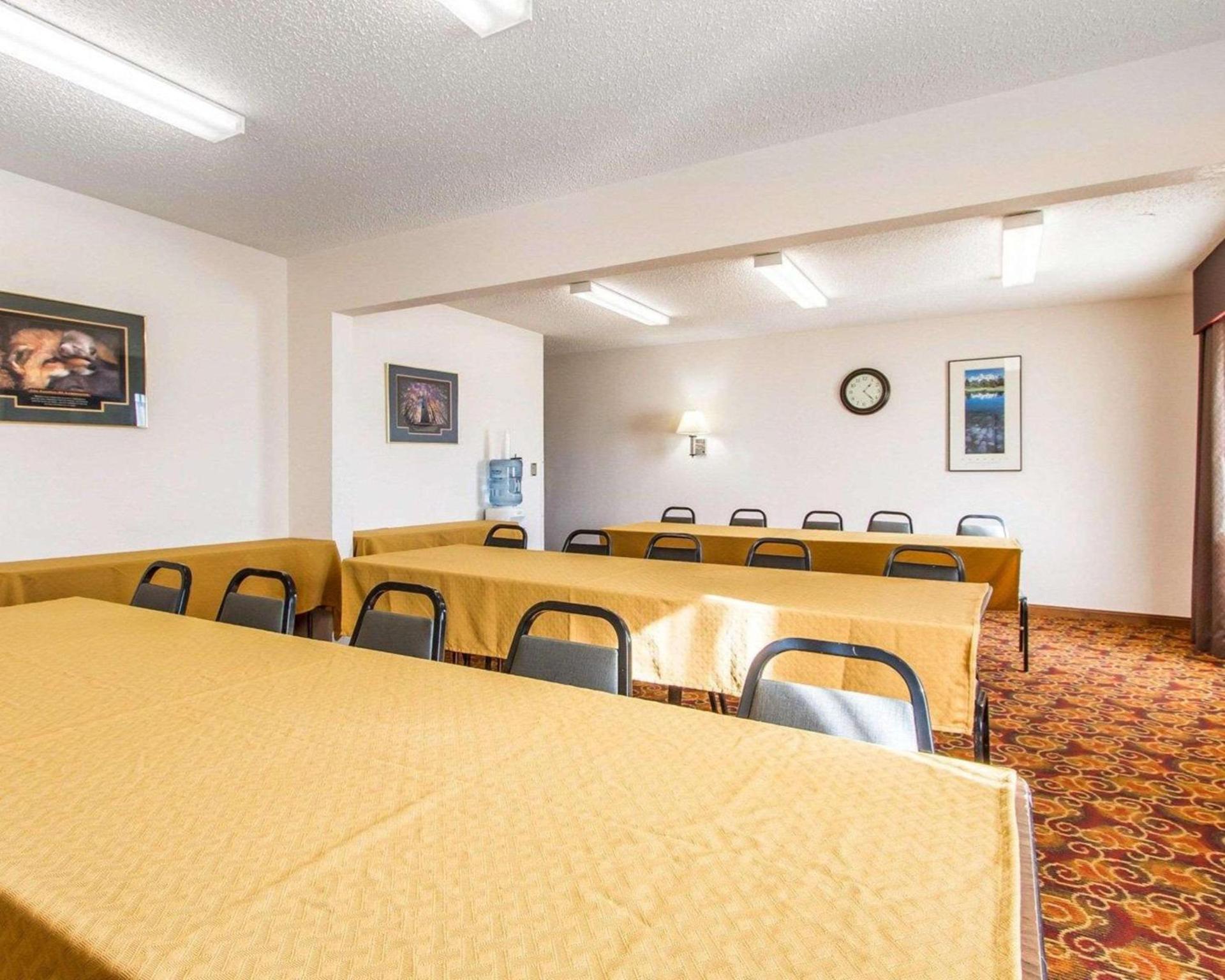 Quality Inn & Suites Ottumwa North photo 6