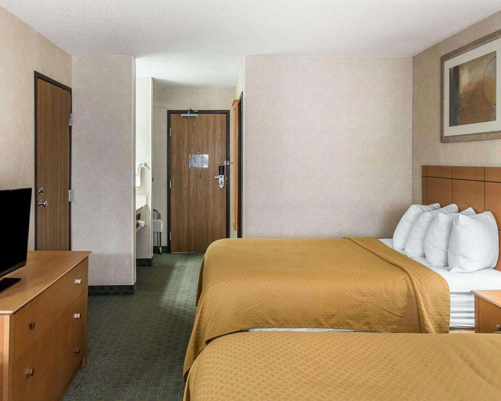 Quality Inn at Collins Road - Cedar Rapids photo 5