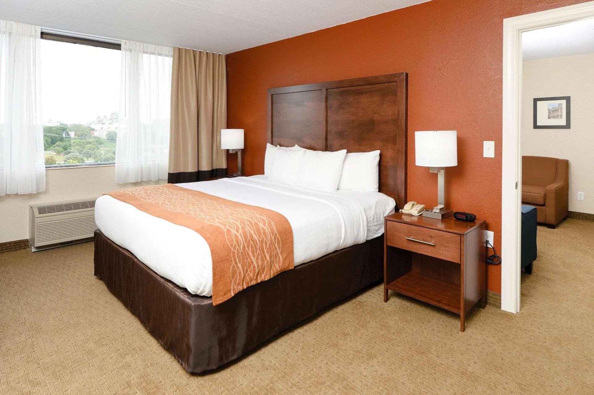 Comfort Inn & Suites Event Center photo 14
