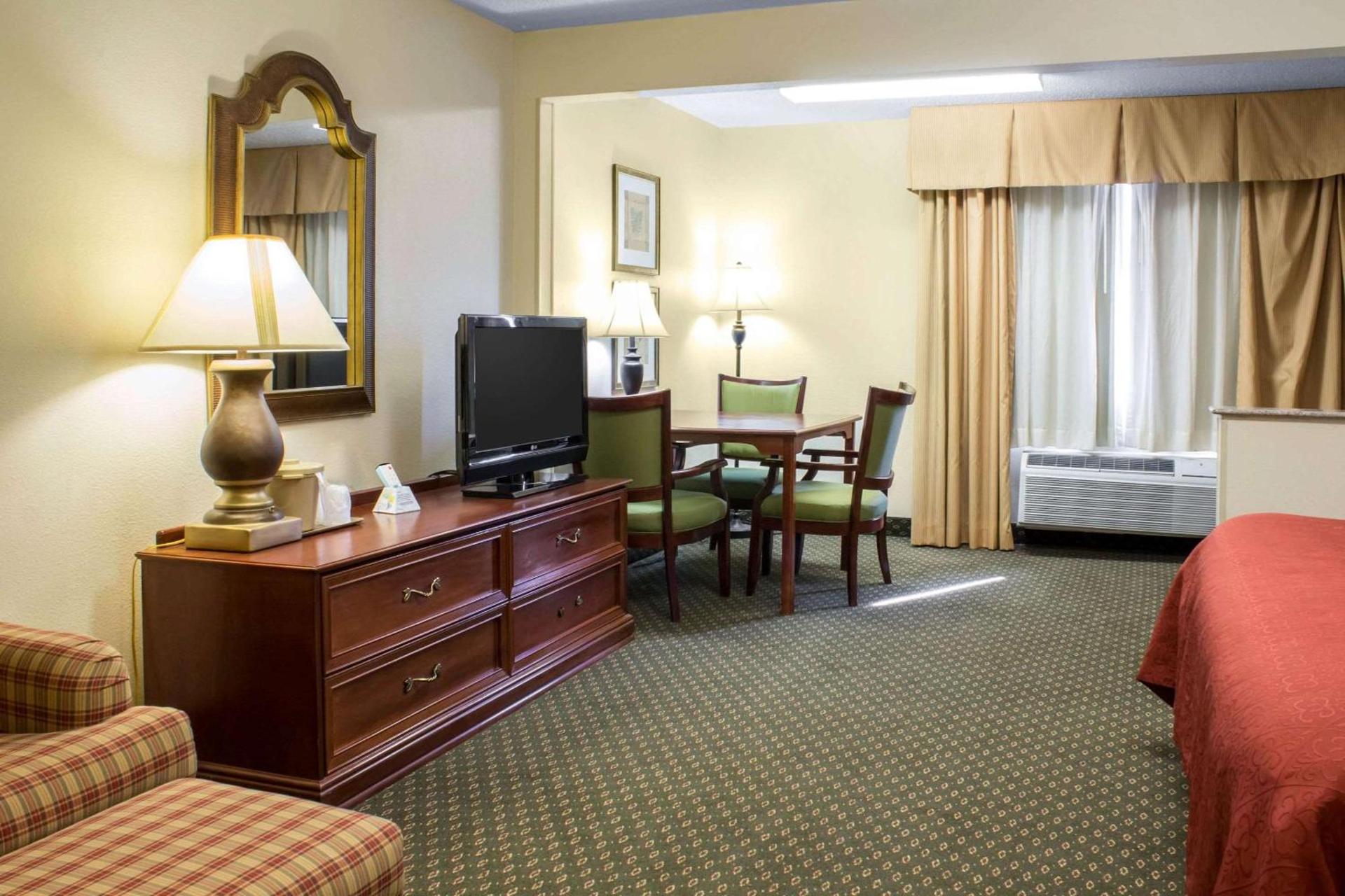 Quality Inn & Suites Sioux City Southeast photo 21