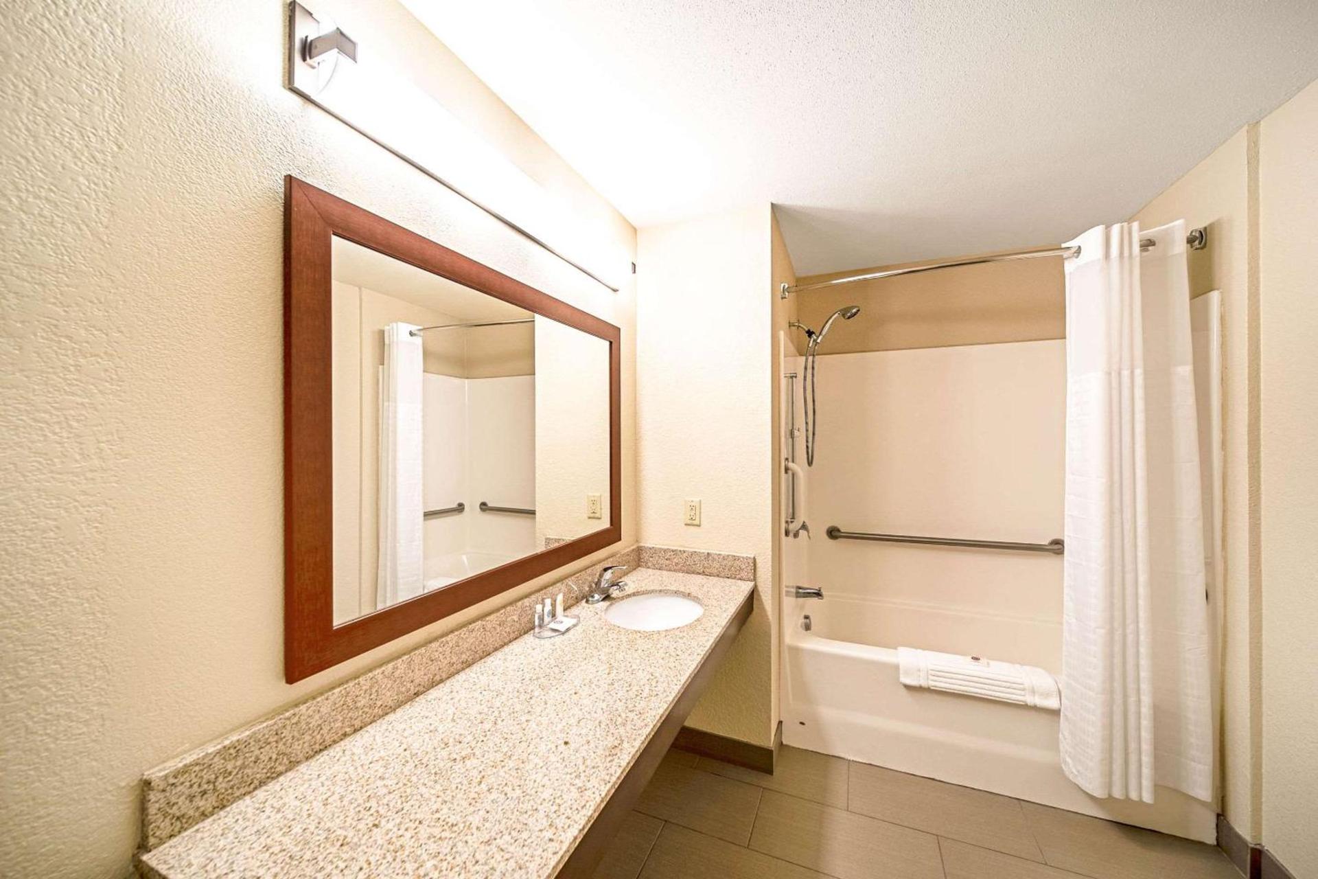 Comfort Inn & Suites Independence photo 22