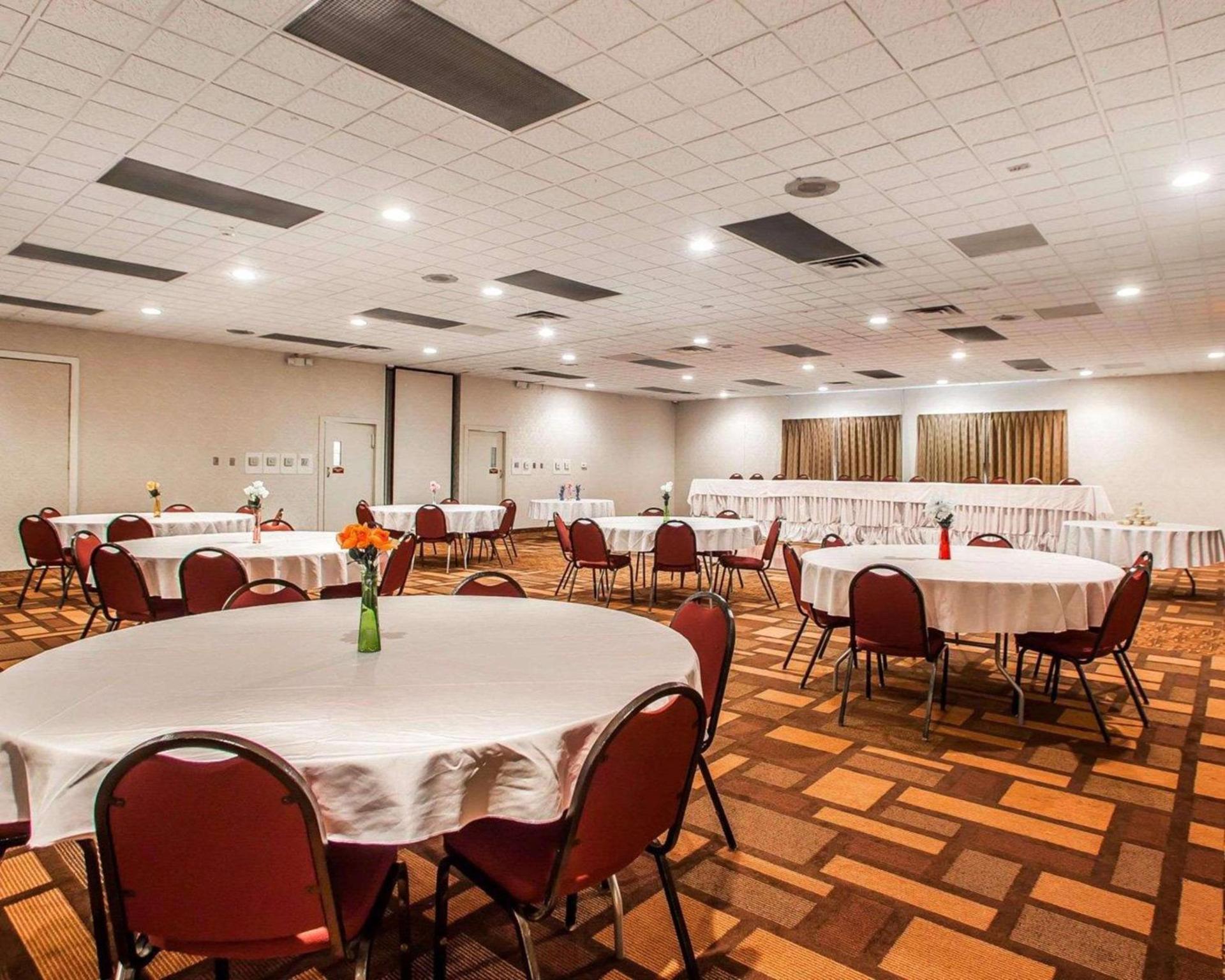 Quality Inn Fort Dodge photo 31