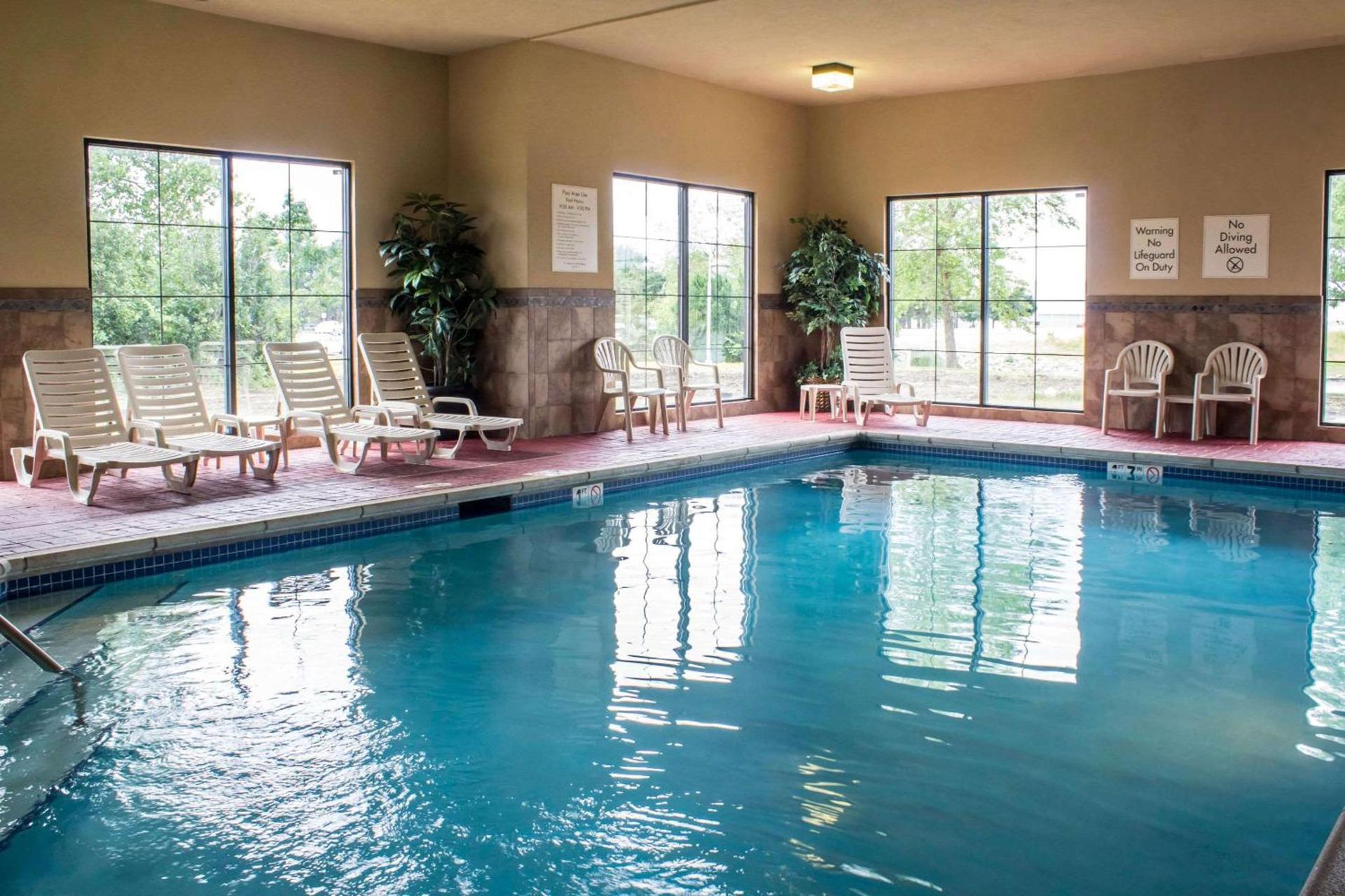 Econo Lodge Ankeny - Des Moines photo 16