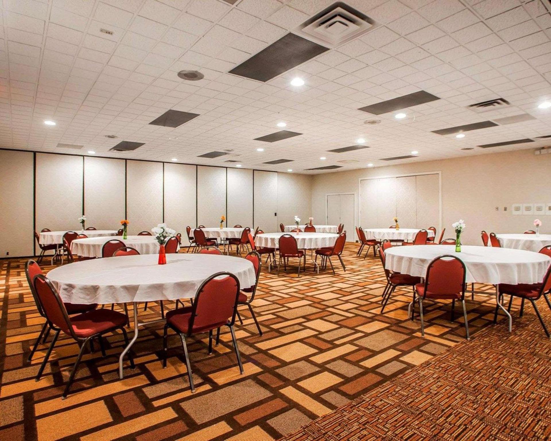 Quality Inn Fort Dodge photo 33