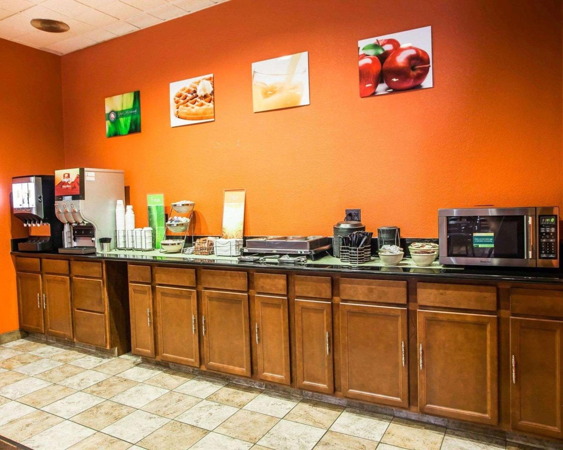 Quality Inn Fort Dodge photo 40