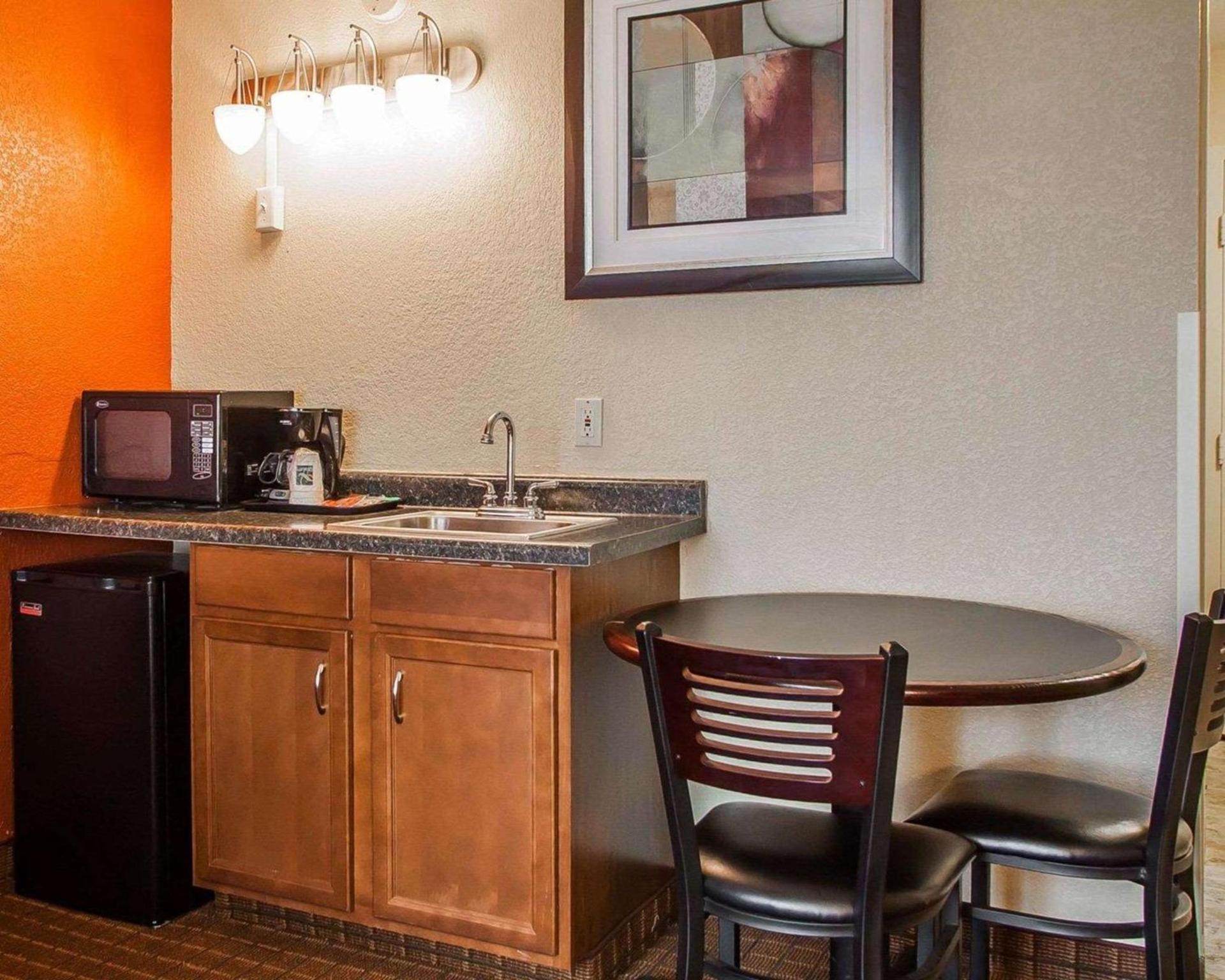 Quality Inn Fort Dodge photo 20