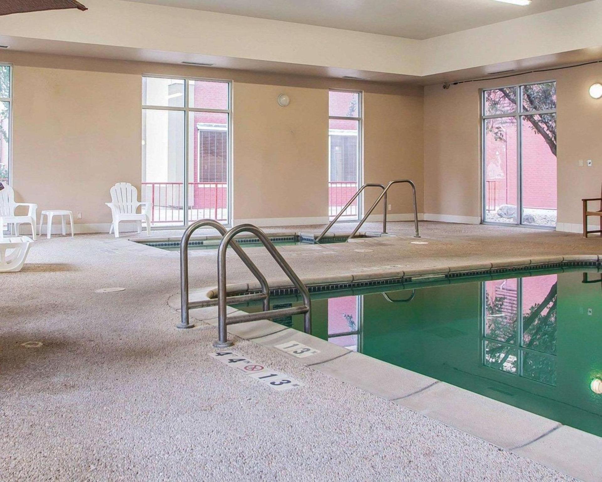 Quality Inn Fort Dodge photo 27