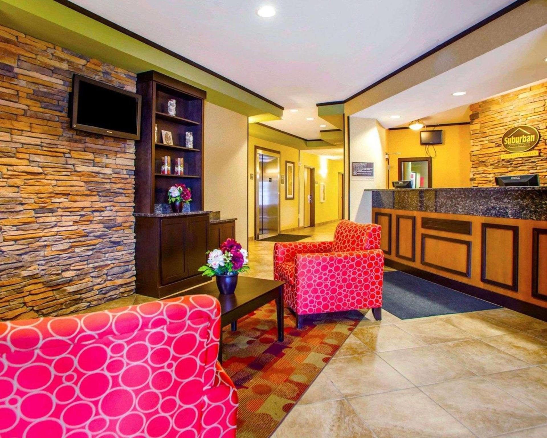 Suburban Studios Cedar Falls photo 5