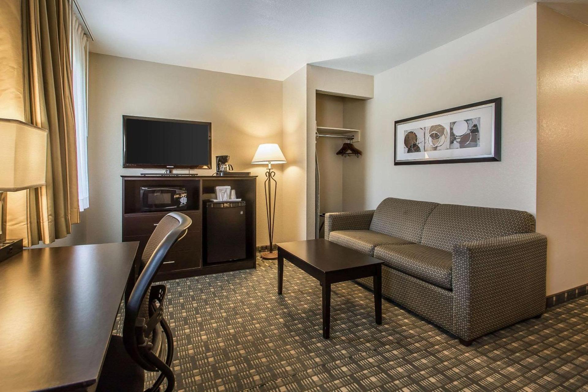Quality Inn & Suites Decorah photo 20