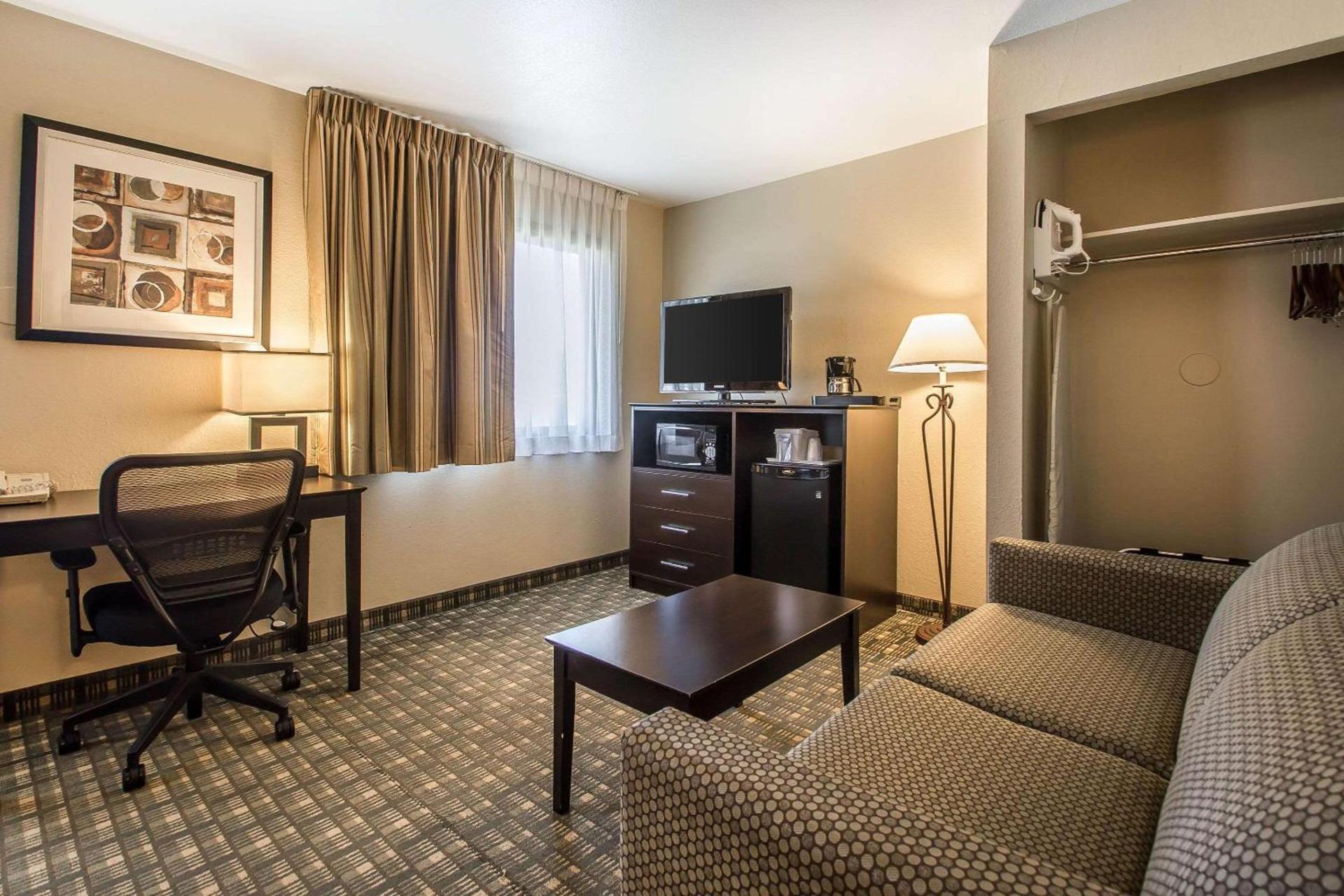 Quality Inn & Suites Decorah photo 27