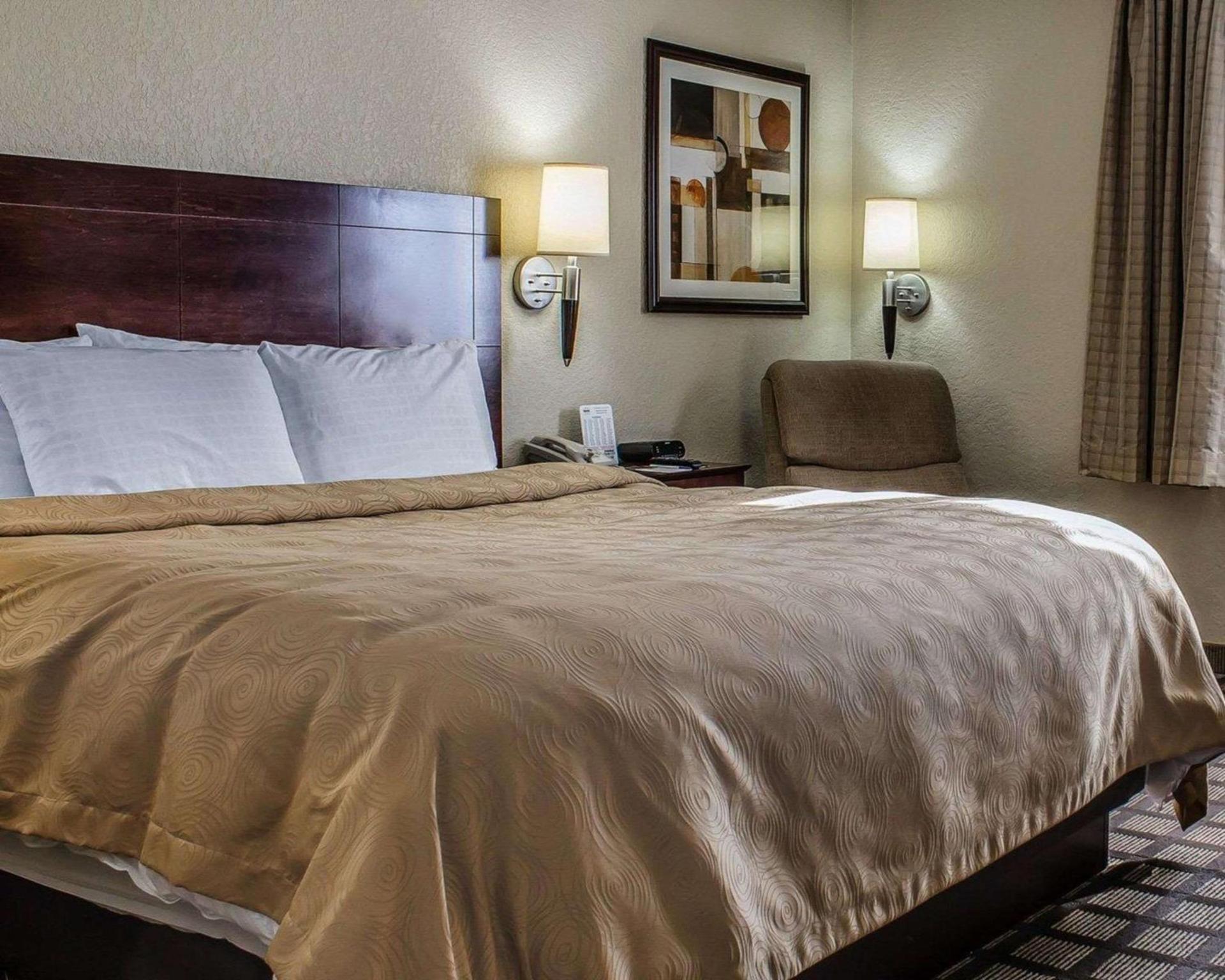MainStay Suites Coralville - Iowa City photo 8