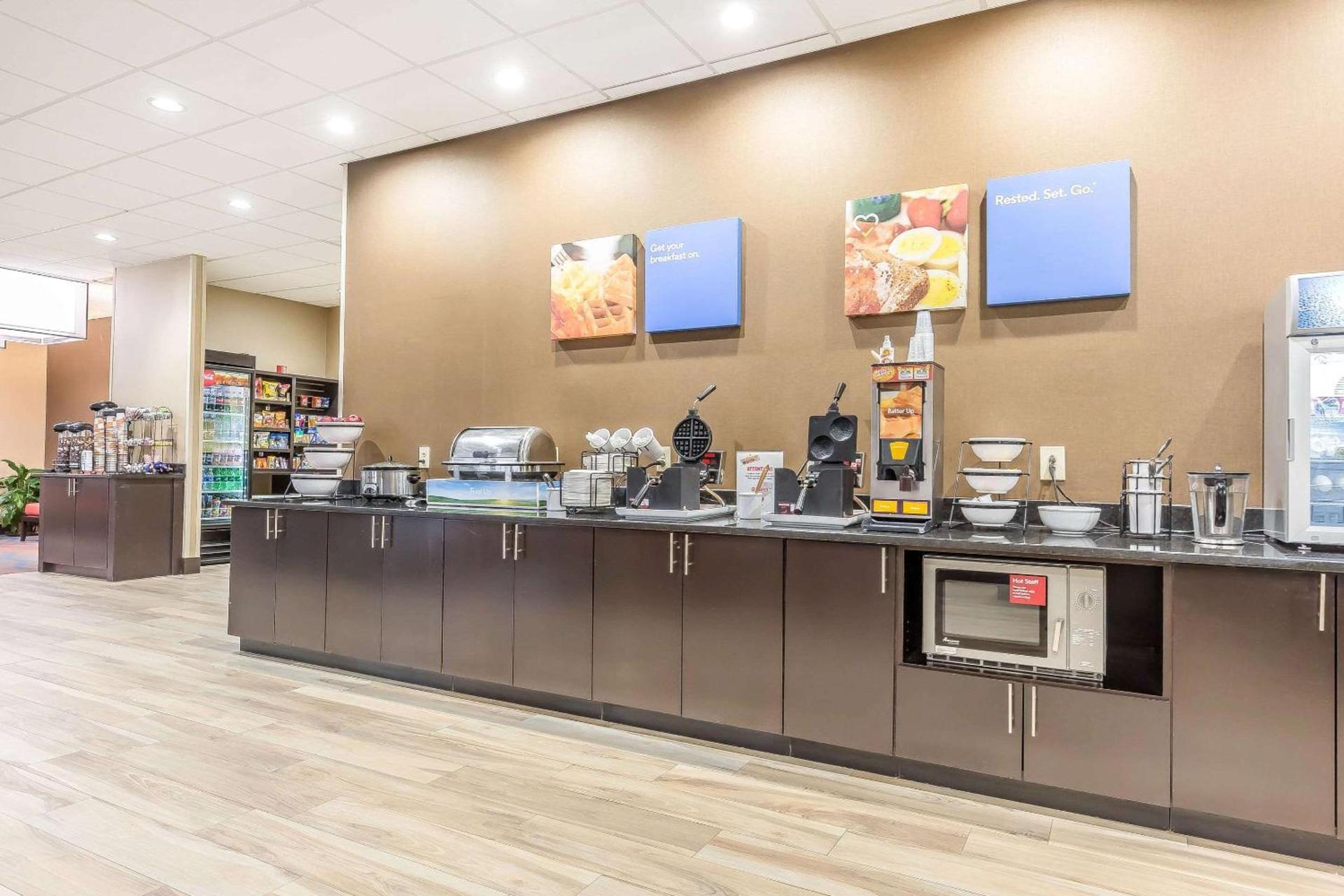 Comfort Inn Alton near I-255 photo 36