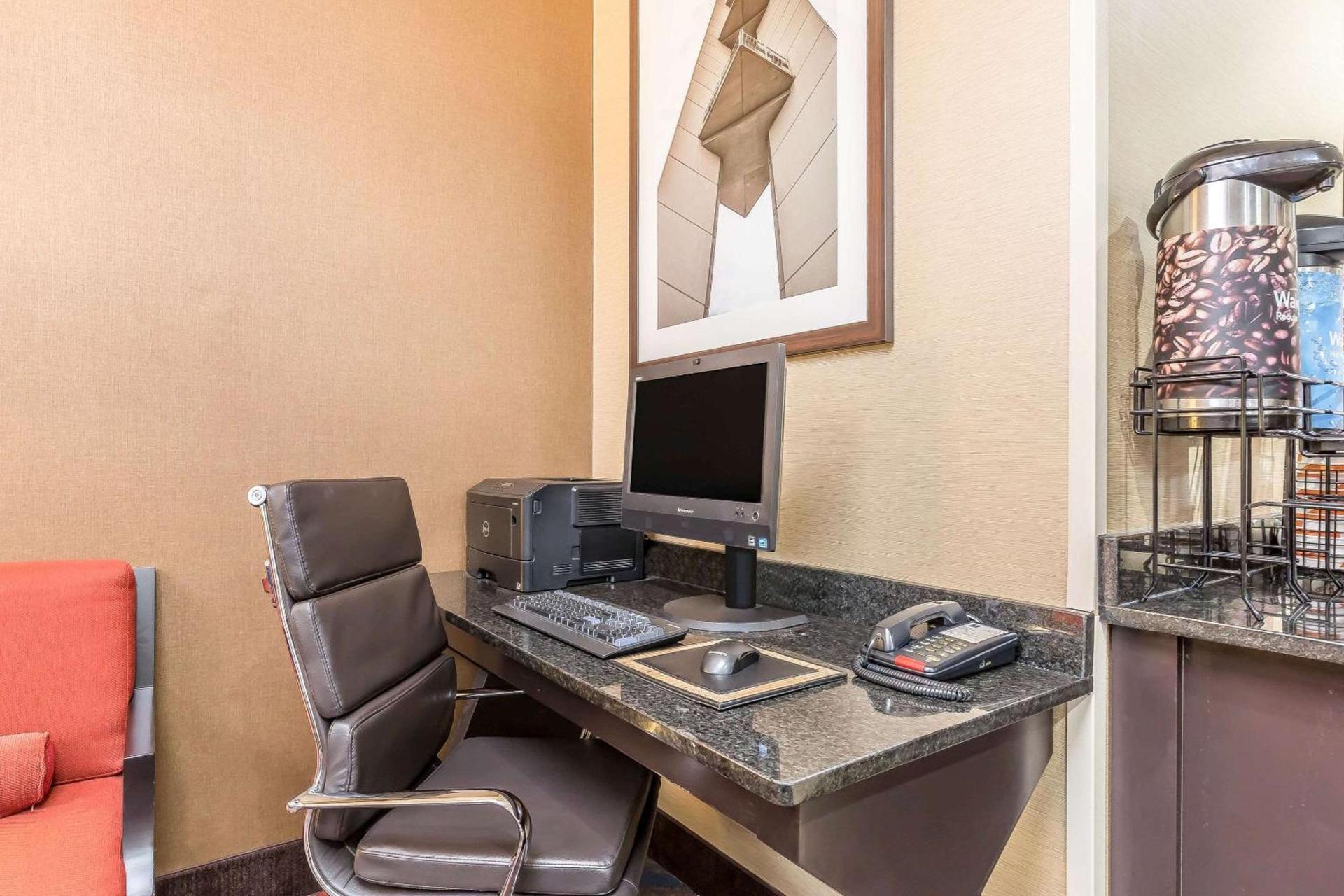 Comfort Inn Alton near I-255 photo 32