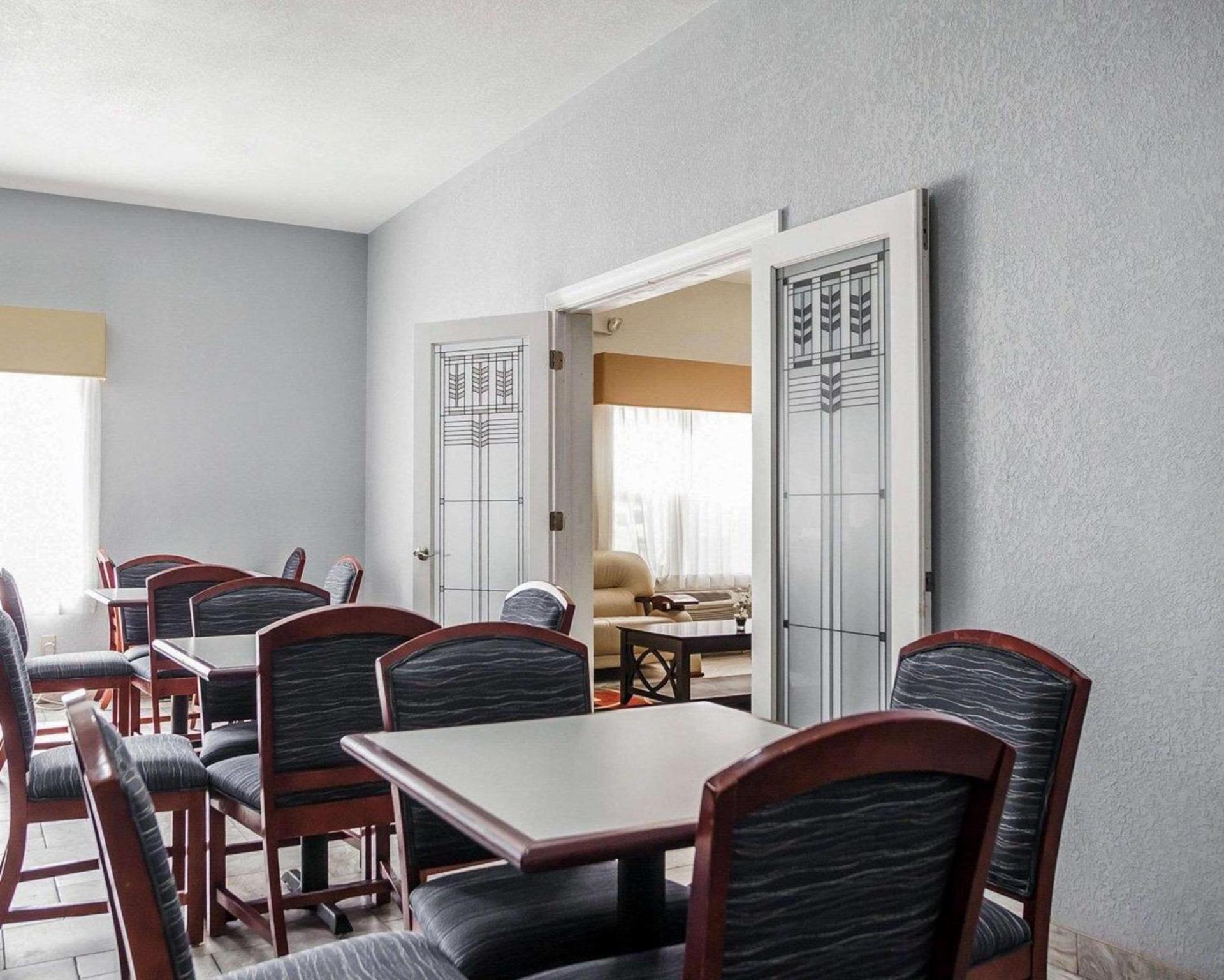 Quality Inn & Suites Altoona - Des Moines photo 25