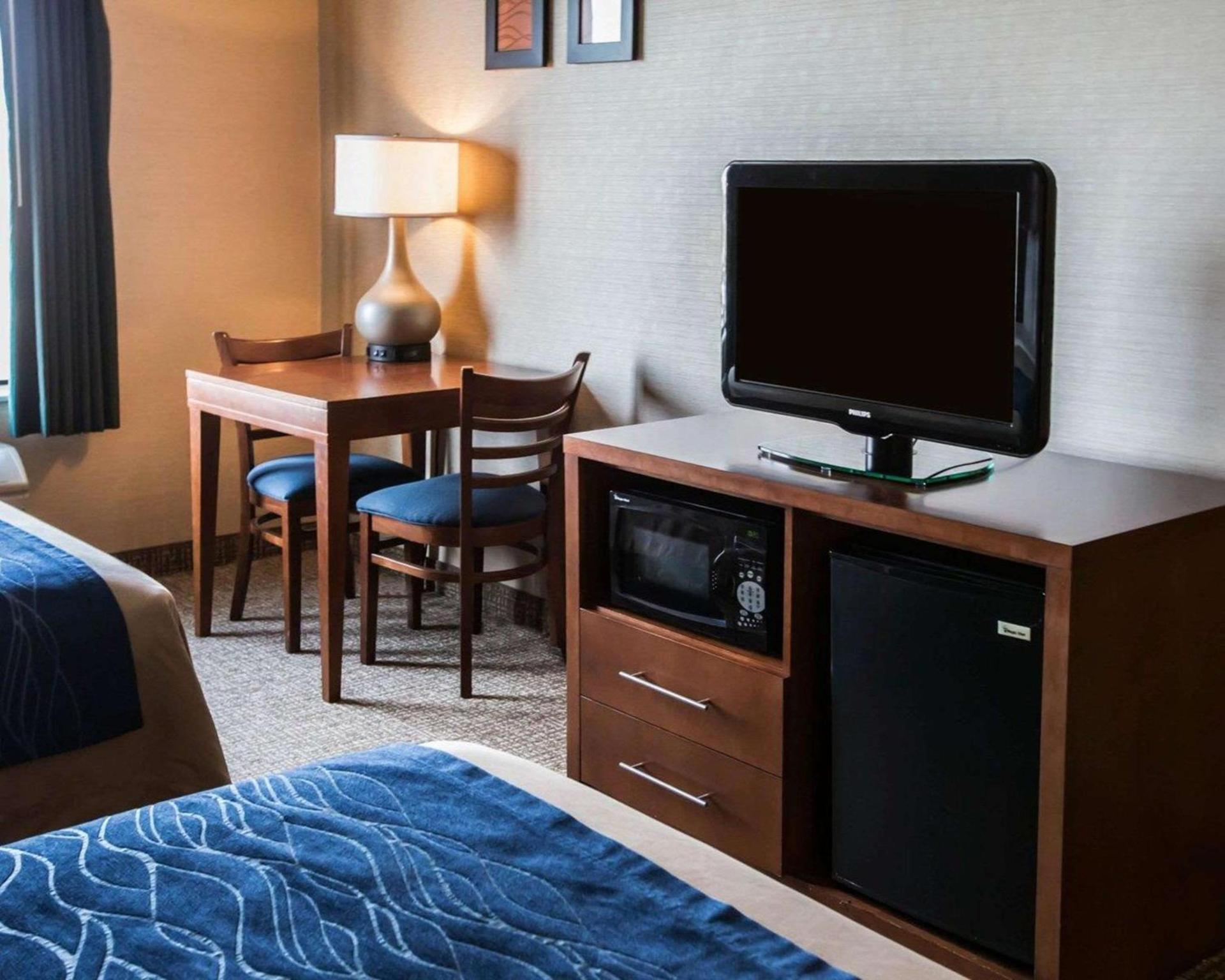 Comfort Inn Crystal Lake - Algonquin photo 12