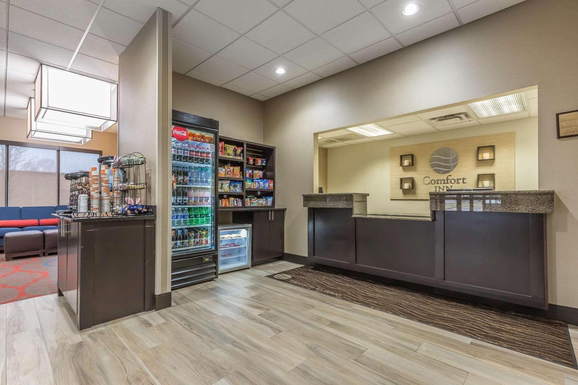 Comfort Inn Alton near I-255 photo 4