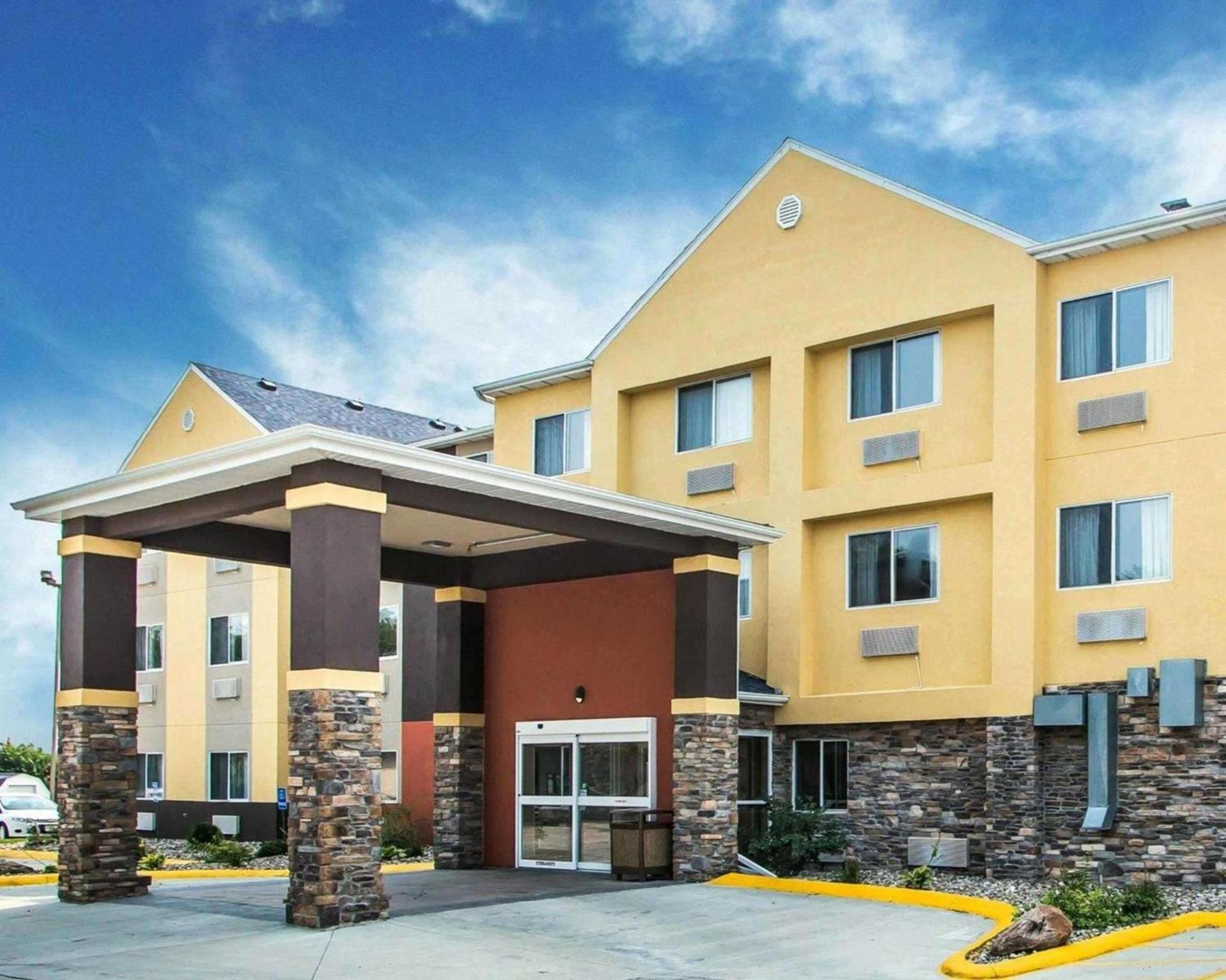 Comfort Inn & Suites Waterloo - Cedar Falls photo 30