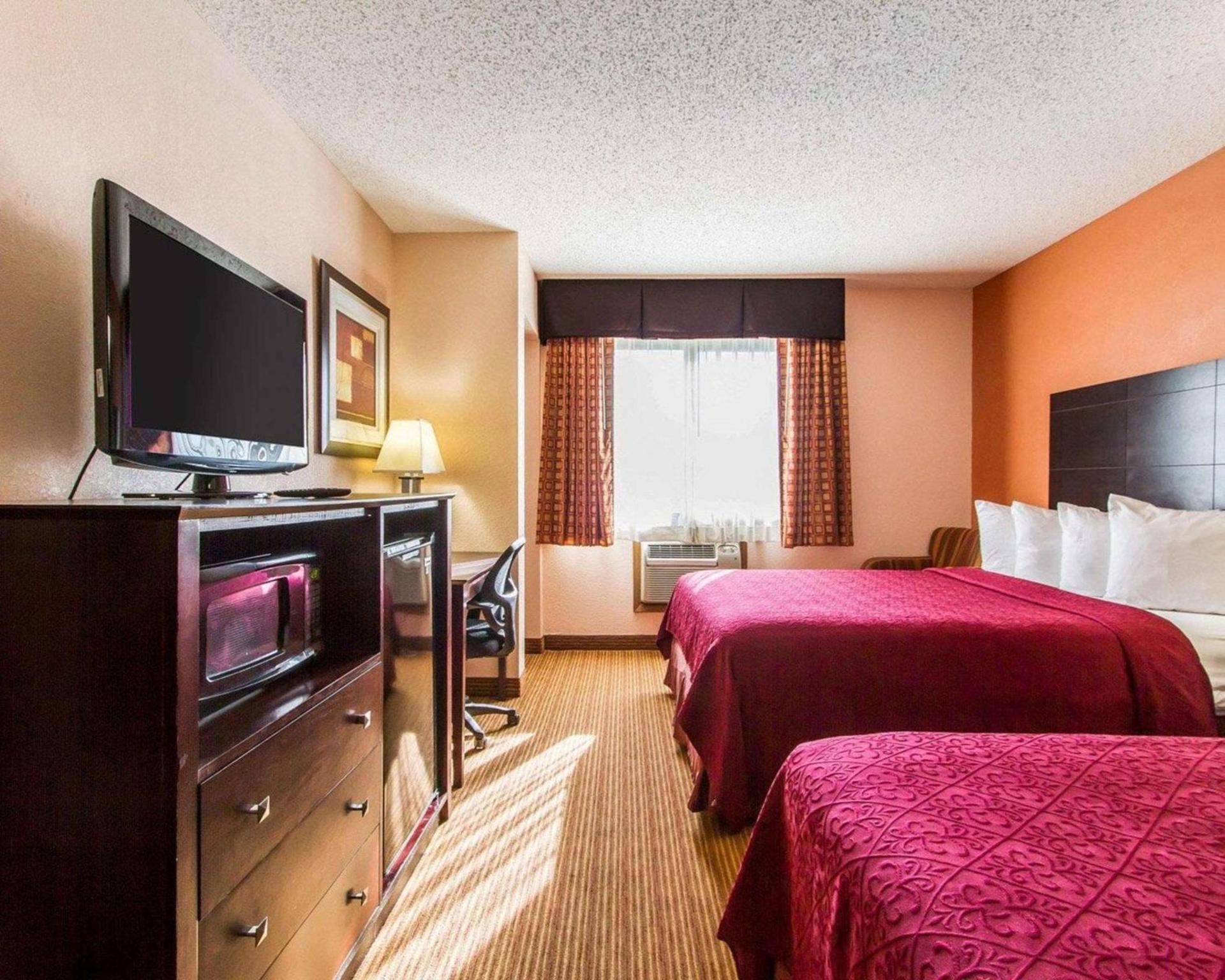 Quality Inn & Suites Ottumwa North photo 19