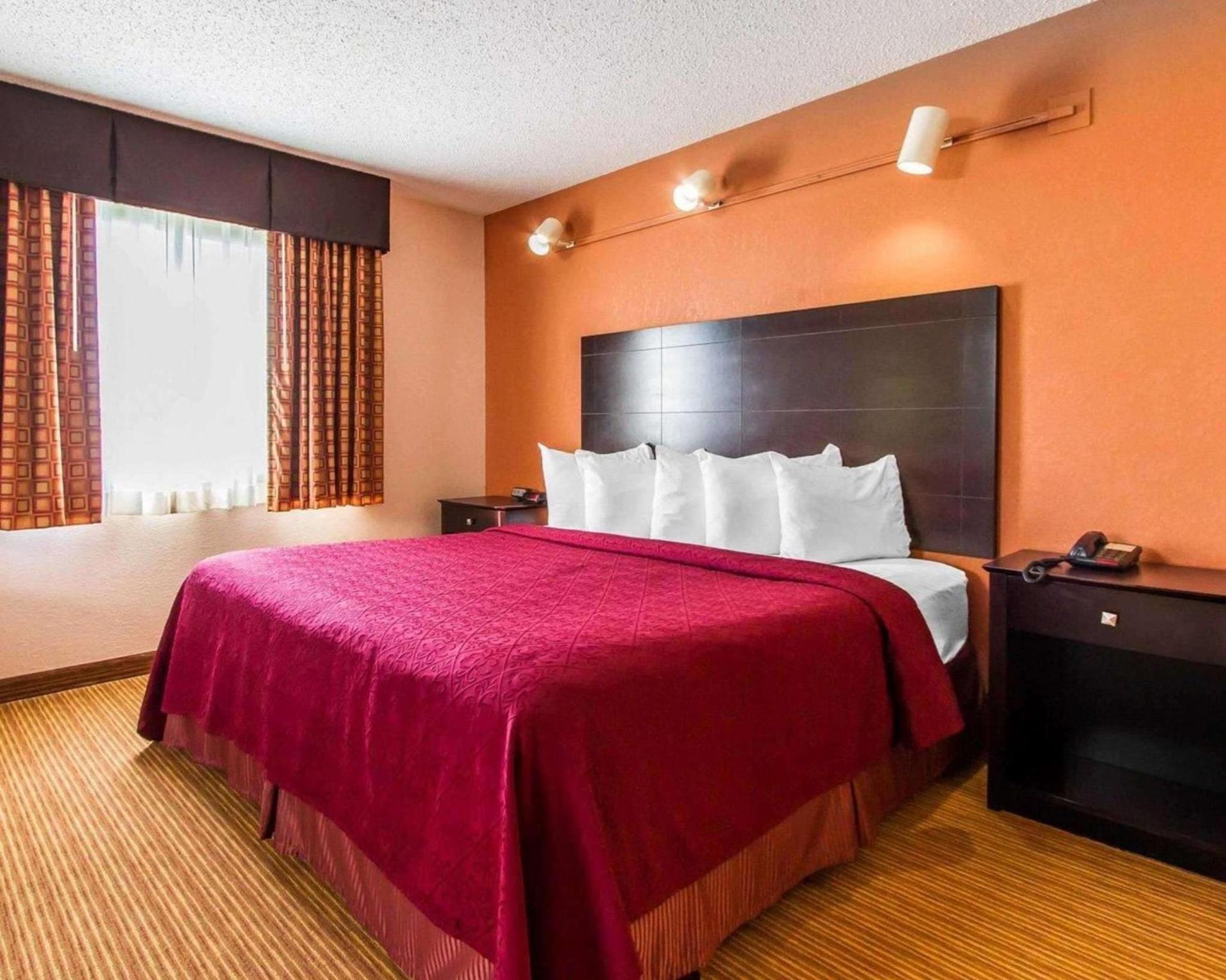 Quality Inn & Suites Ottumwa North photo 22
