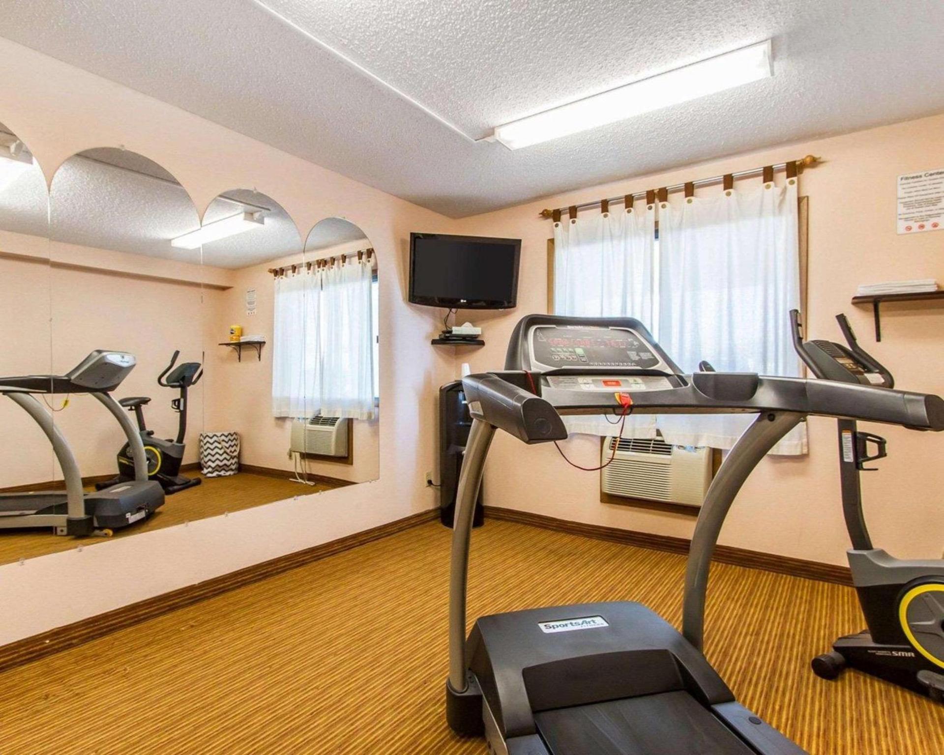 Quality Inn & Suites Ottumwa North photo 23