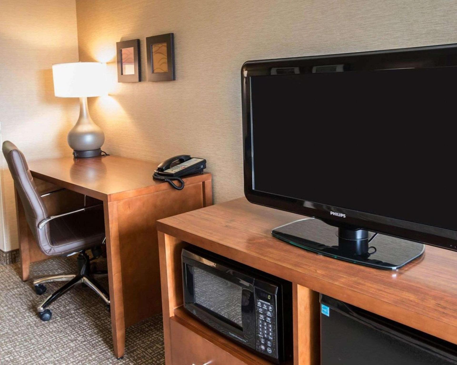 Comfort Inn Crystal Lake - Algonquin photo 16