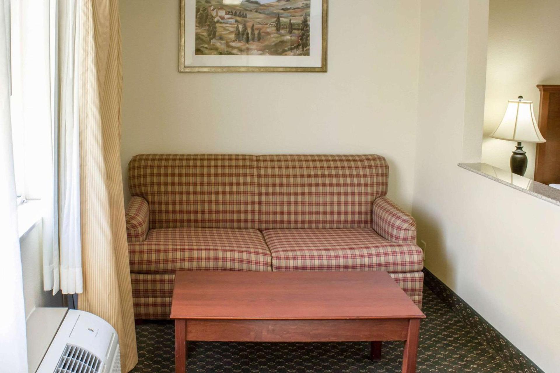 Quality Inn & Suites Sioux City Southeast photo 7
