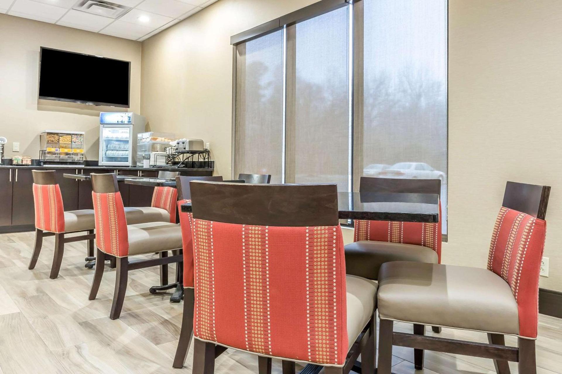 Comfort Inn Alton near I-255 photo 34