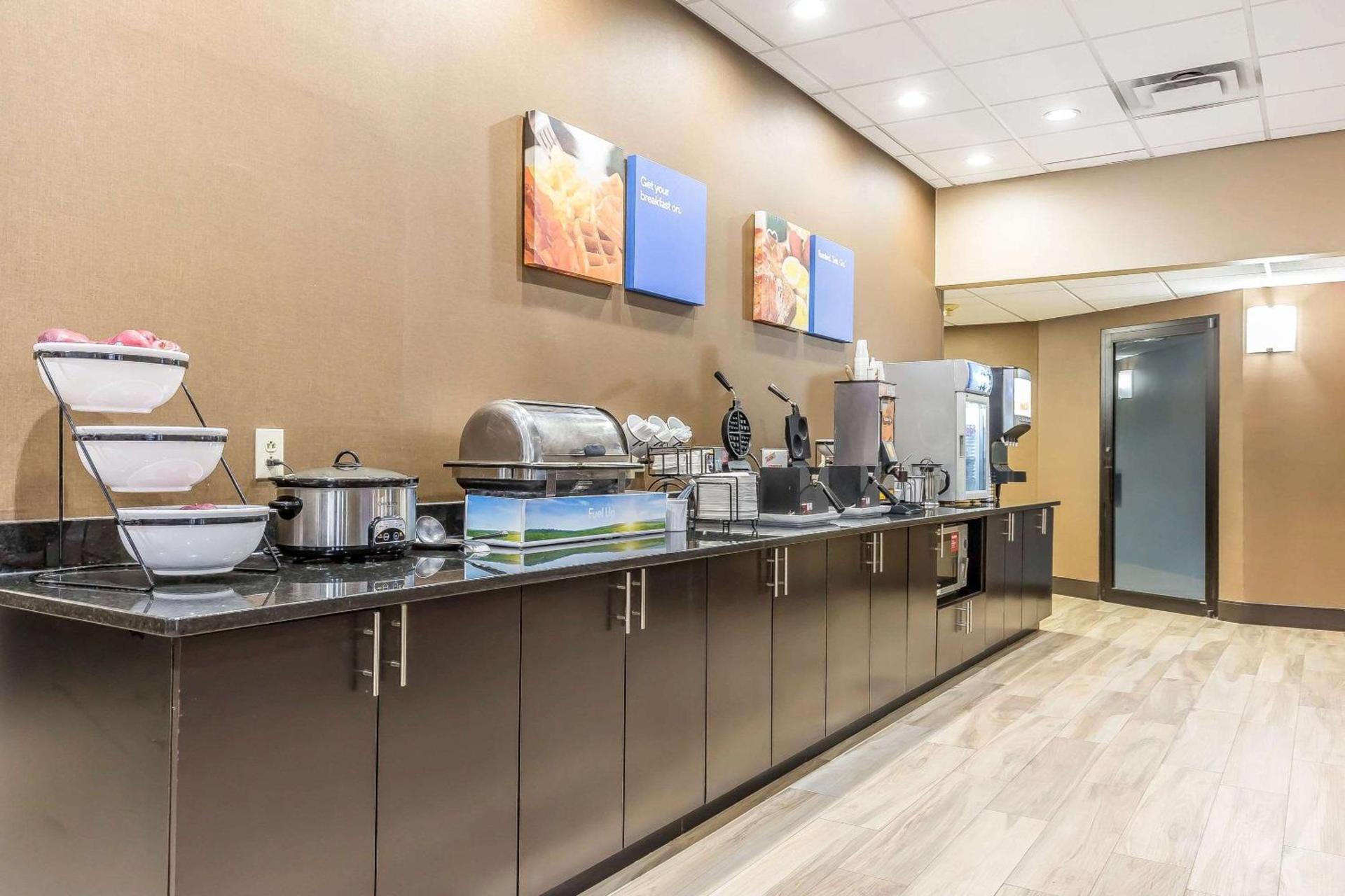 Comfort Inn Alton near I-255 photo 33
