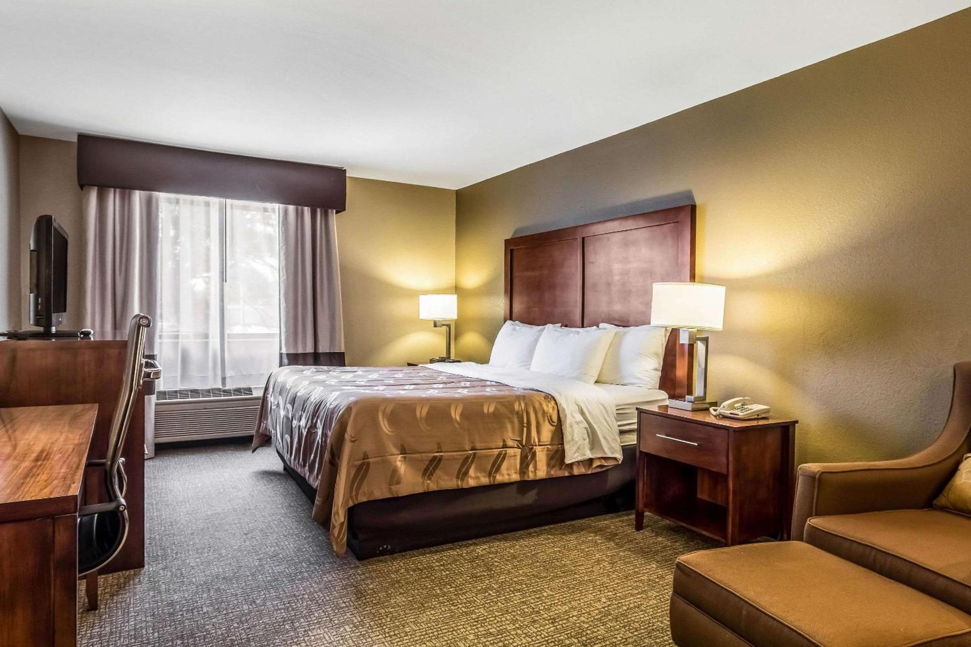 Quality Inn & Suites Salem near I-57 photo 26