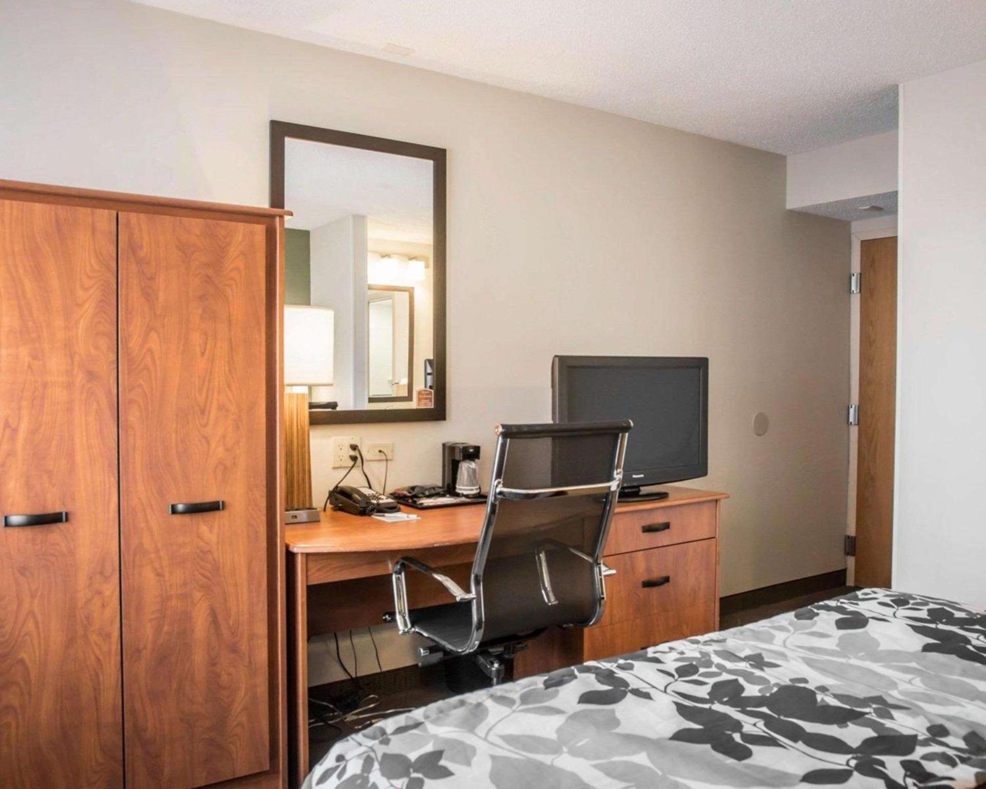 Sleep Inn Midway Airport photo 14