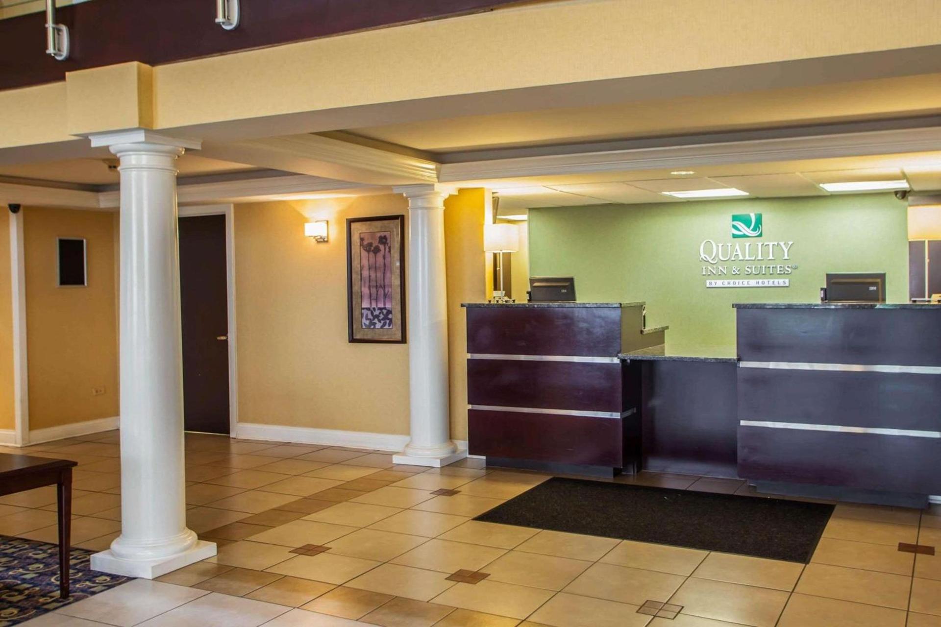 Quality Inn & Suites St Charles -West Chicago photo 29