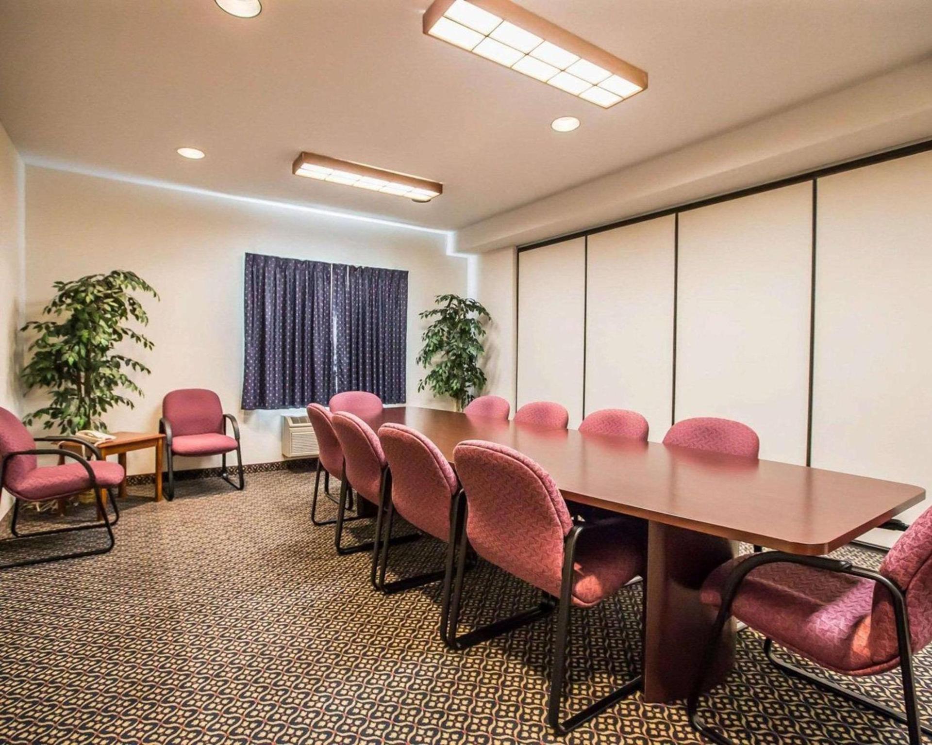 Quality Inn & Suites Dixon near I-88 photo 44