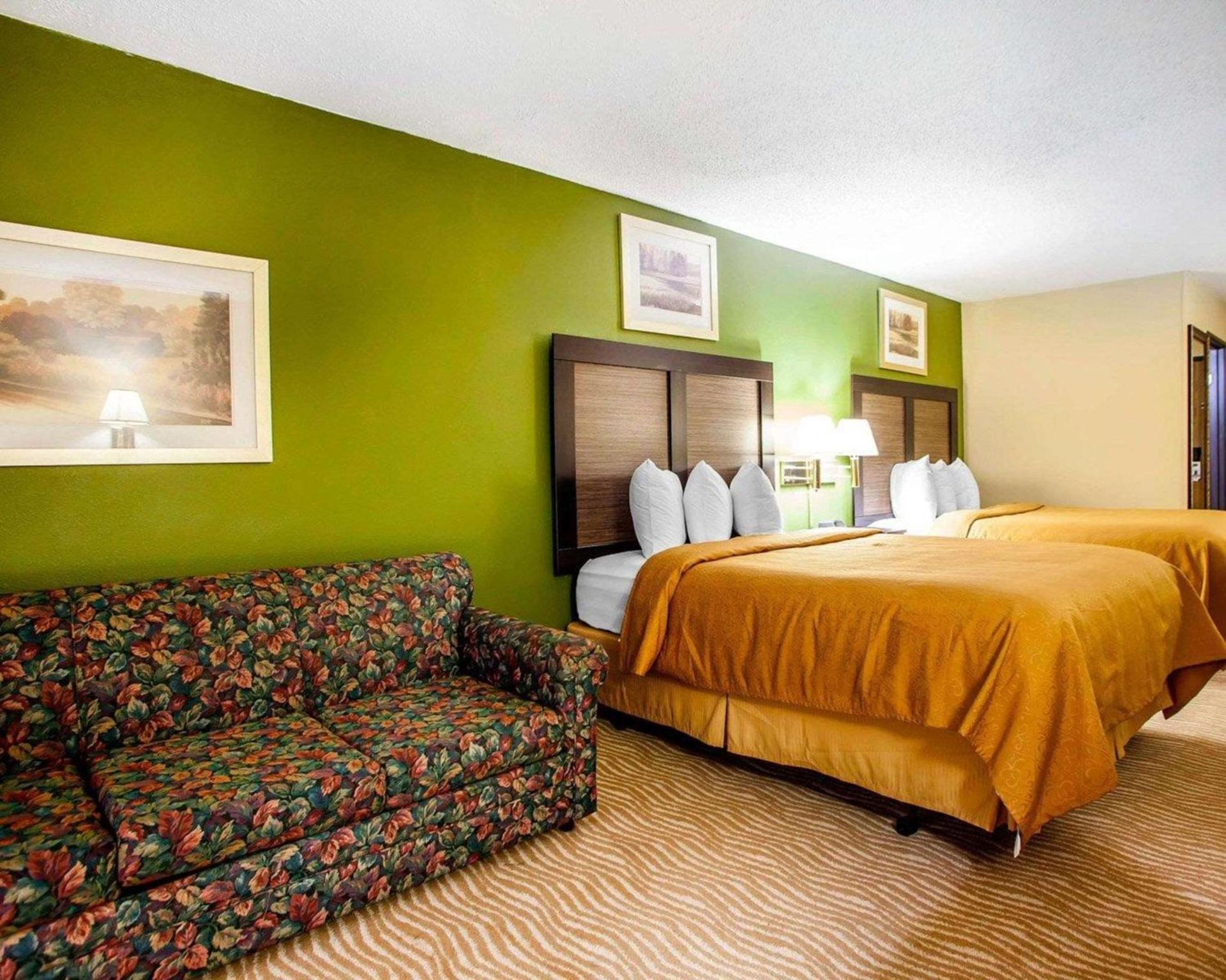 Quality Inn & Suites Champaign North - Urbana photo 5