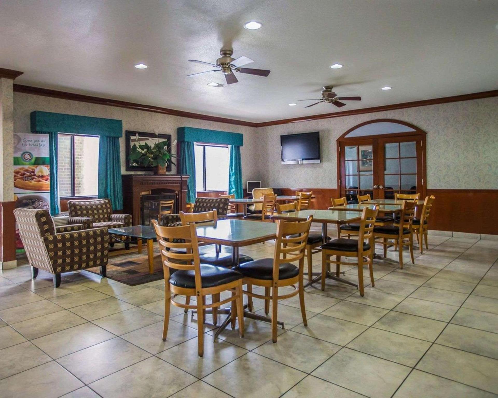 Quality Inn Peru near Starved Rock State Park photo 26