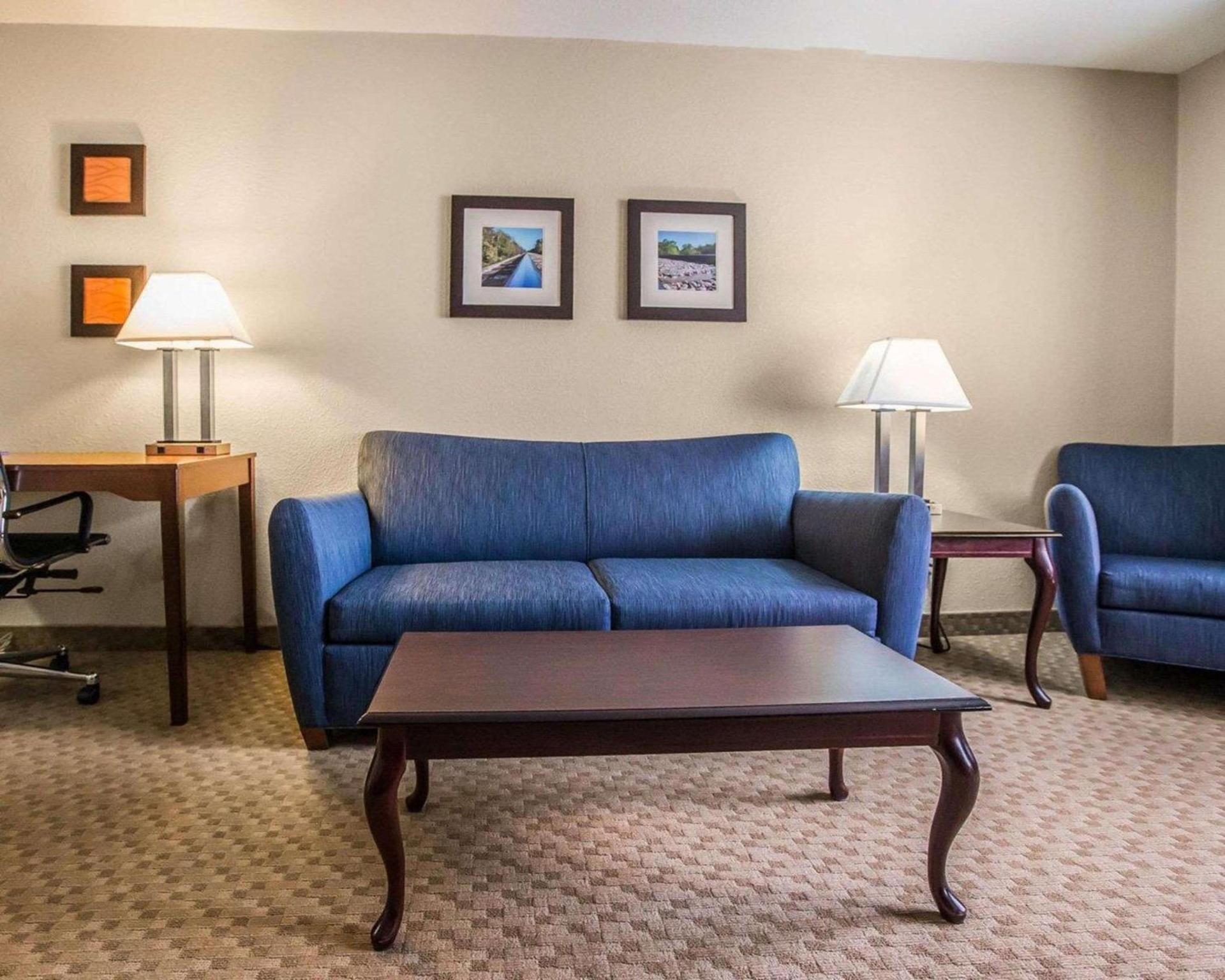 Quality Inn & Suites Dixon near I-88 photo 20