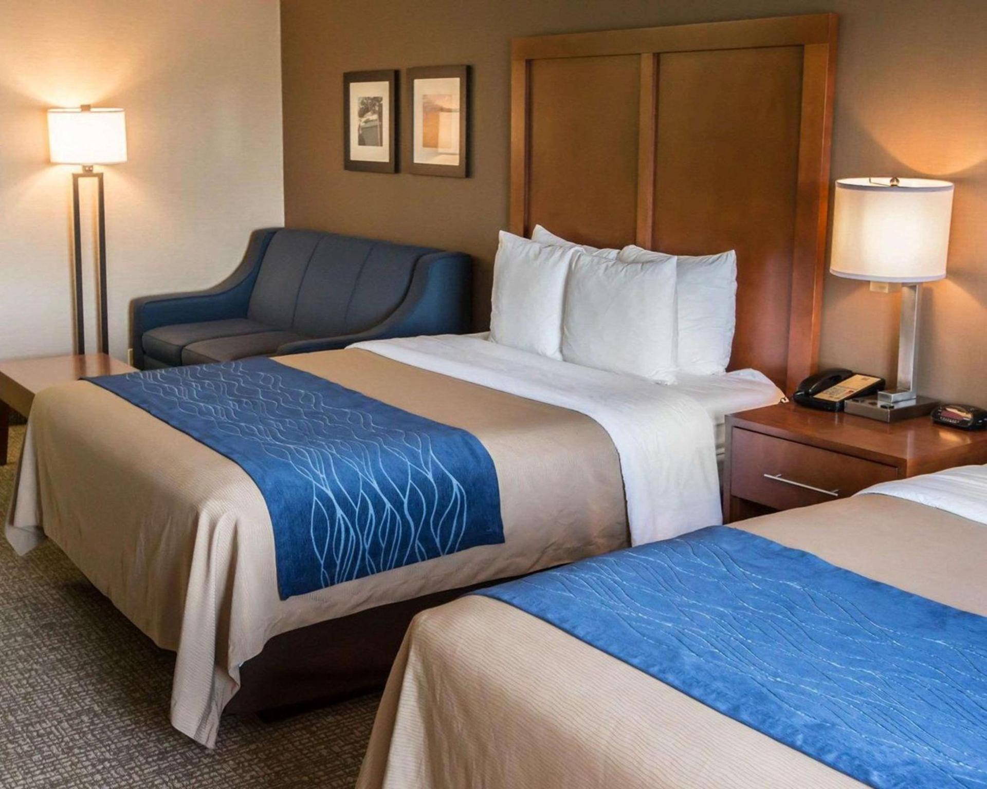 Comfort Inn Crystal Lake - Algonquin photo 11