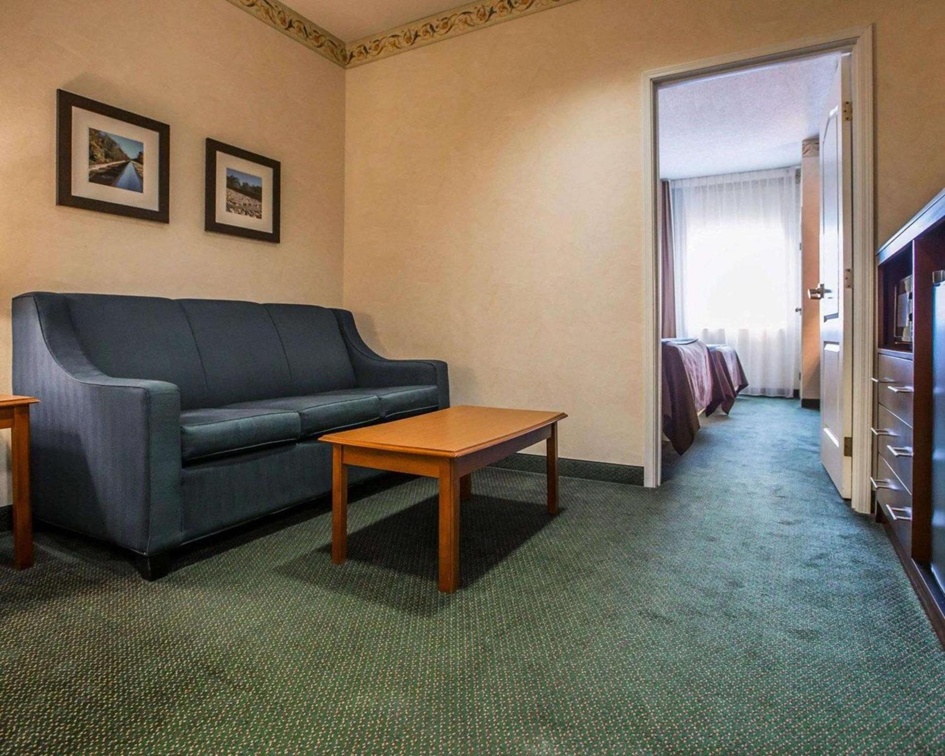 Quality Inn & Suites Dixon near I-88 photo 22