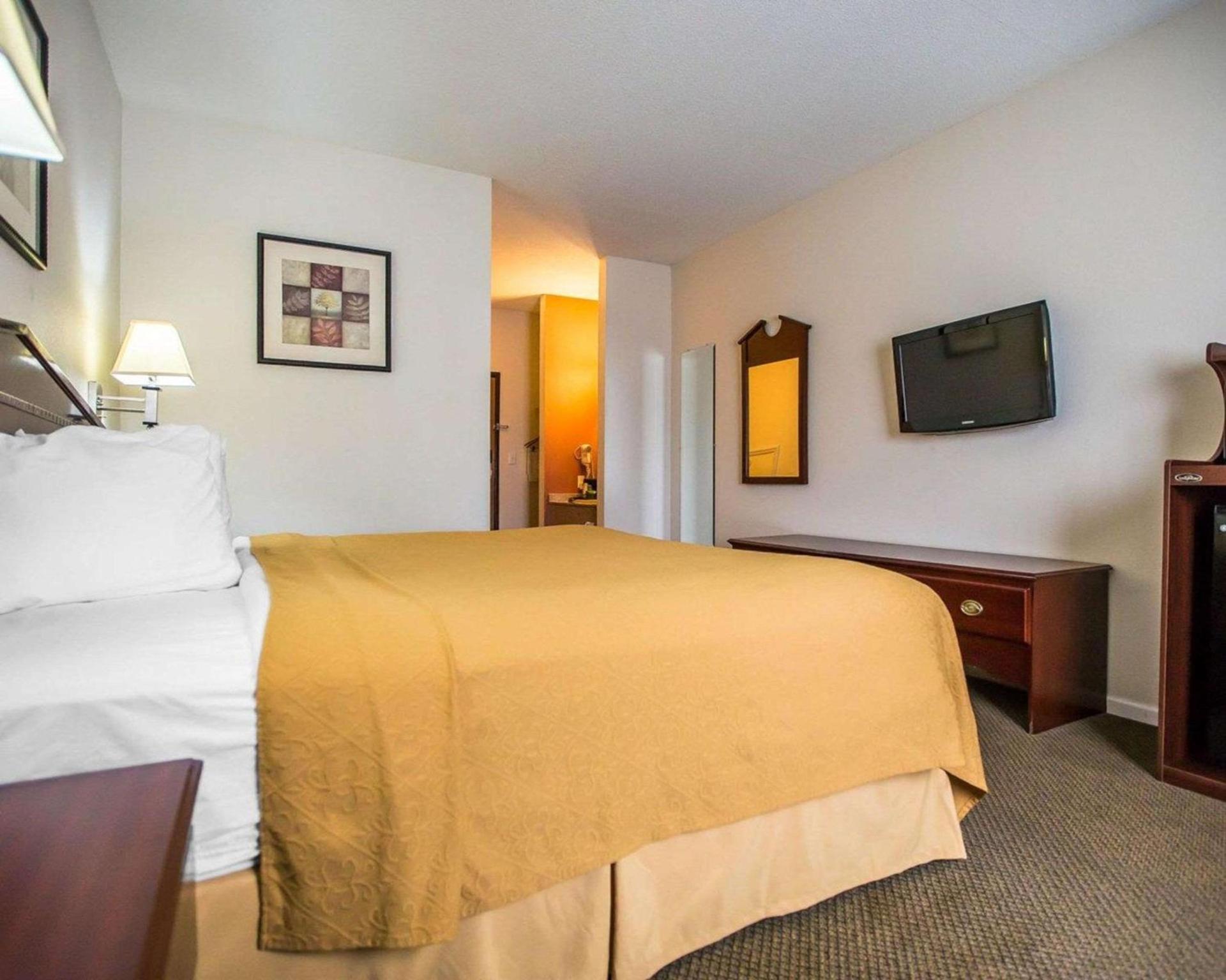 Quality Inn Peru near Starved Rock State Park photo 11