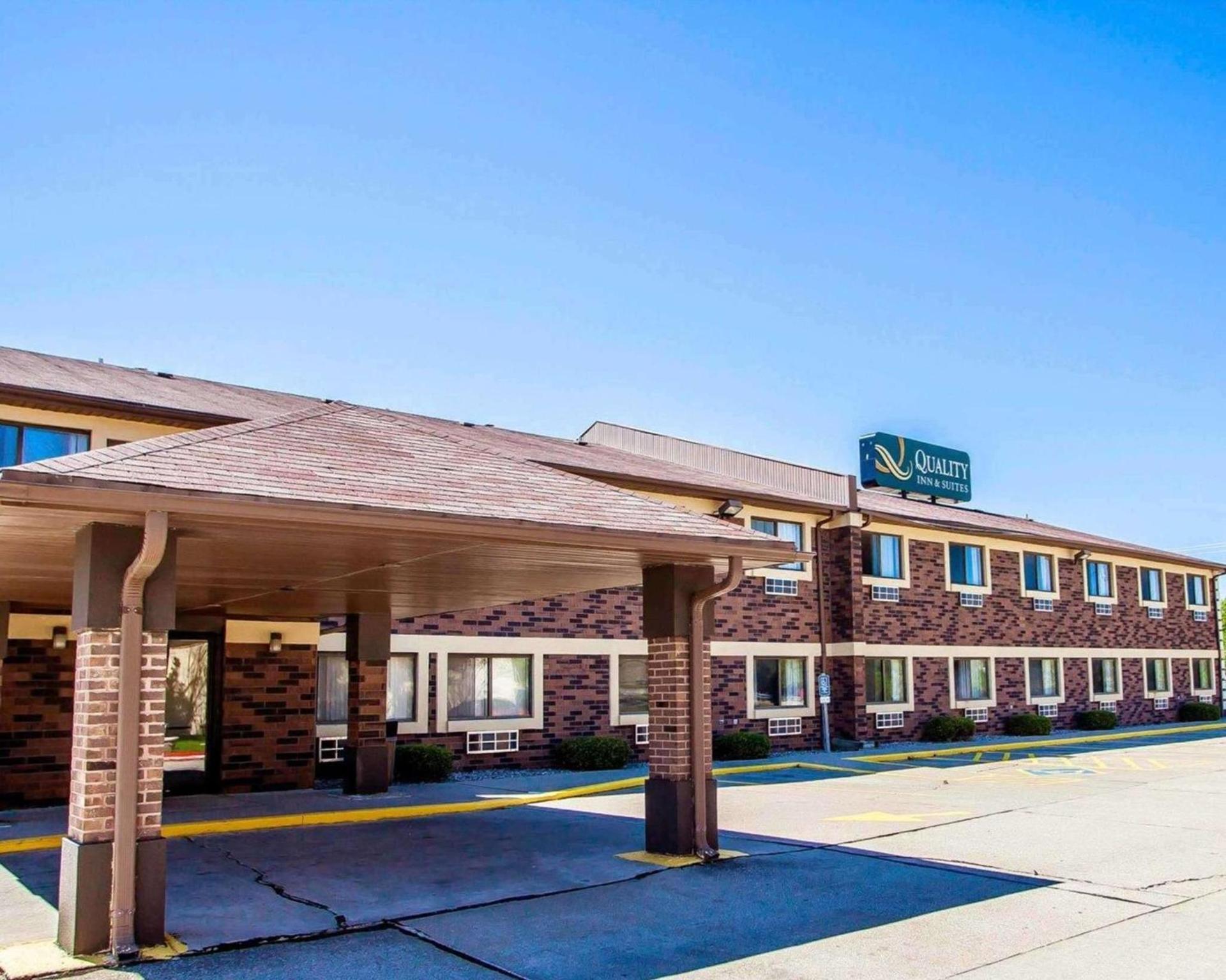 Quality Inn & Suites Champaign North - Urbana photo 1