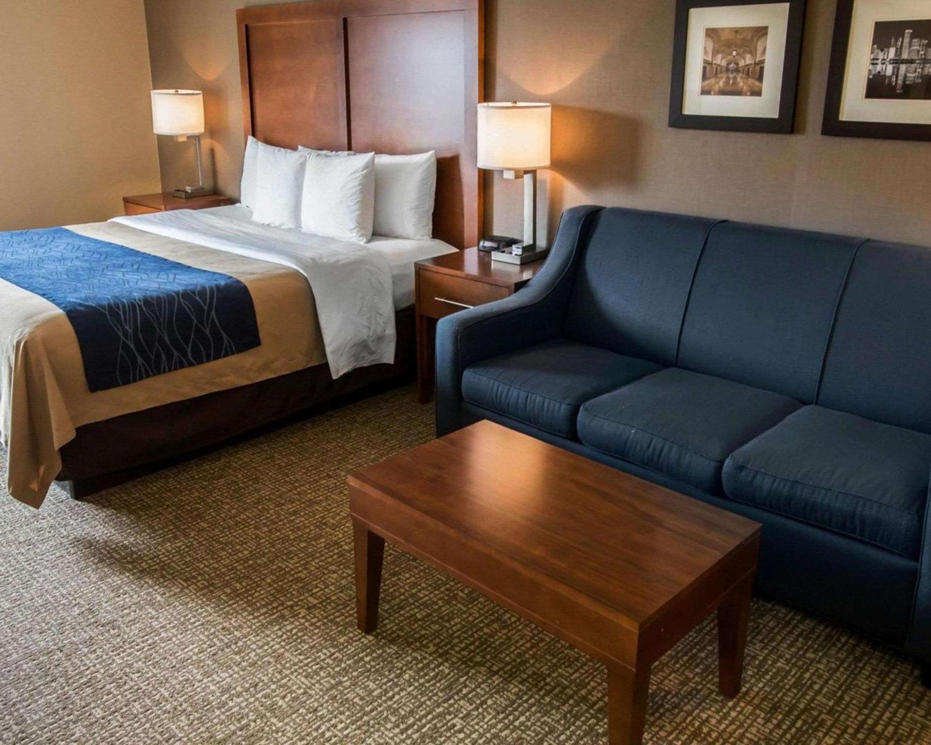 Comfort Inn Crystal Lake - Algonquin photo 18