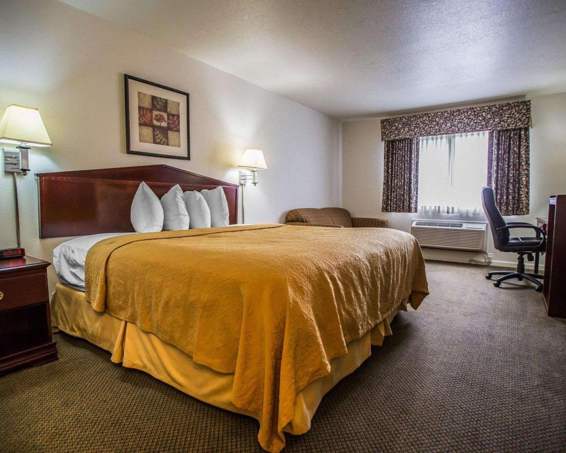 Quality Inn Peru near Starved Rock State Park photo 15