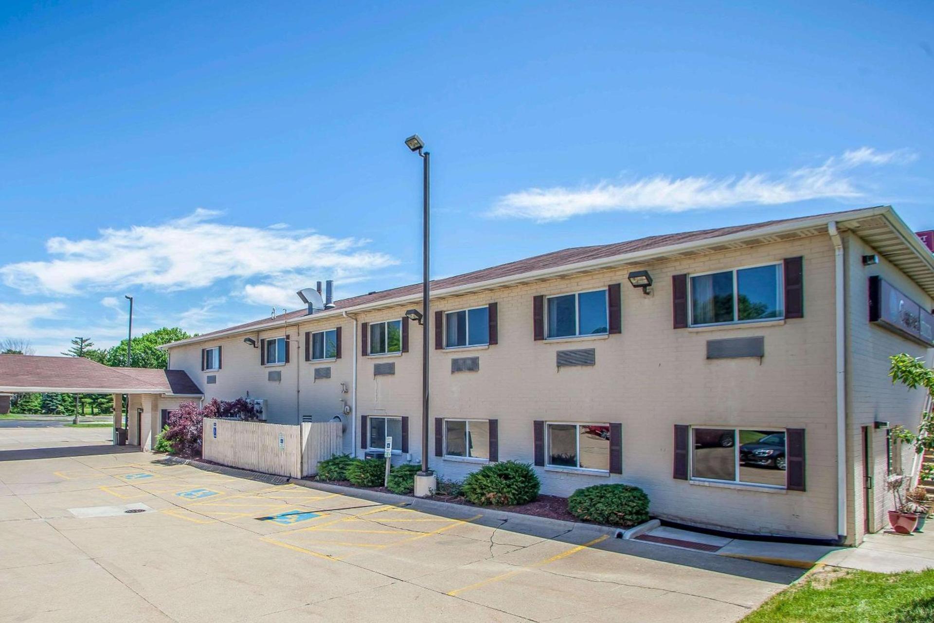 Comfort Suites Peoria I-74 — hotel in Peoria