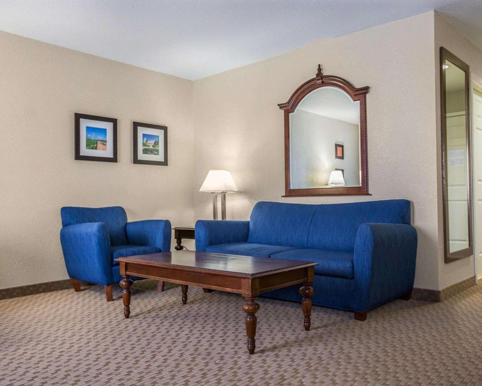Quality Inn & Suites Dixon near I-88 photo 16