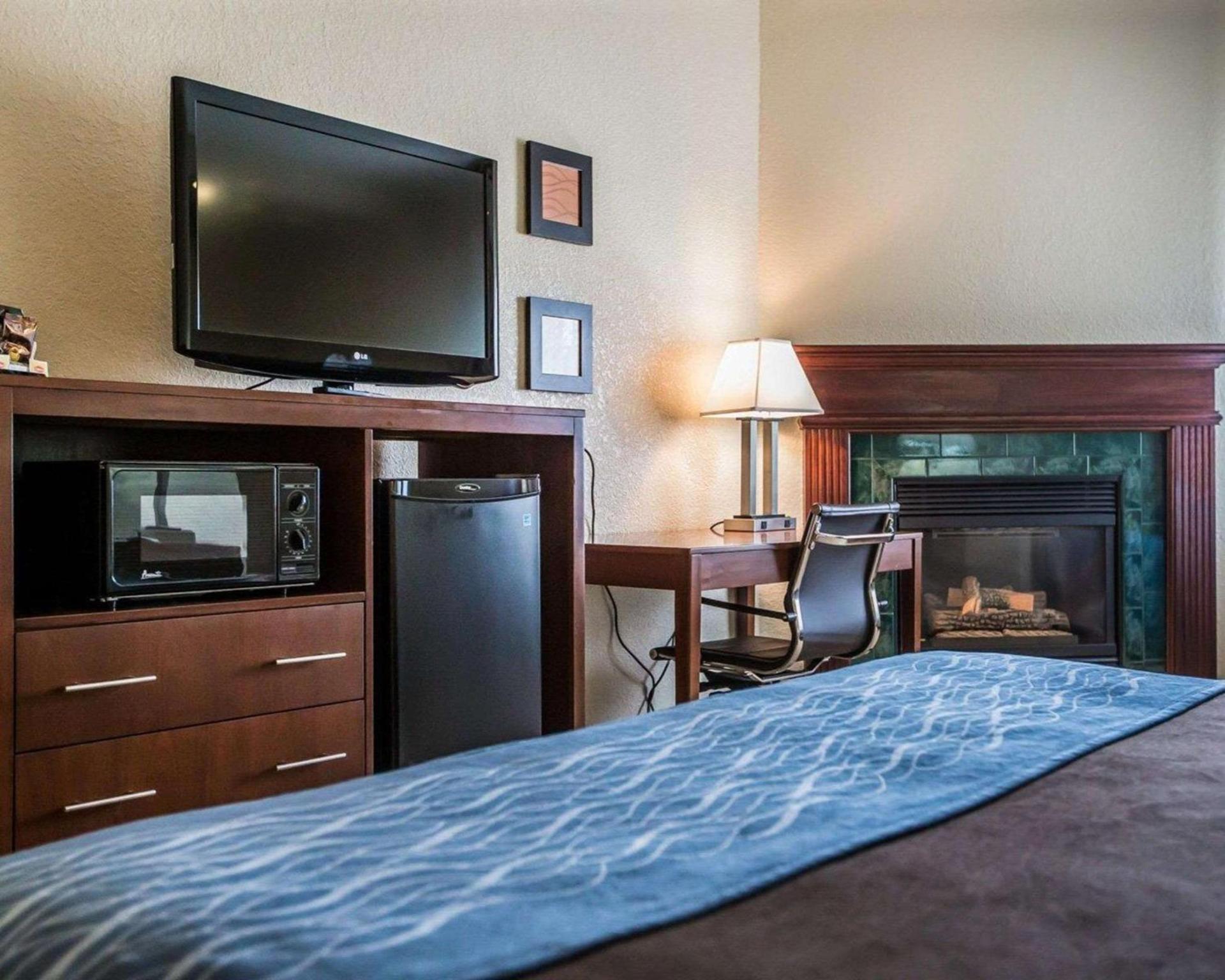 Quality Inn & Suites Dixon near I-88 photo 18