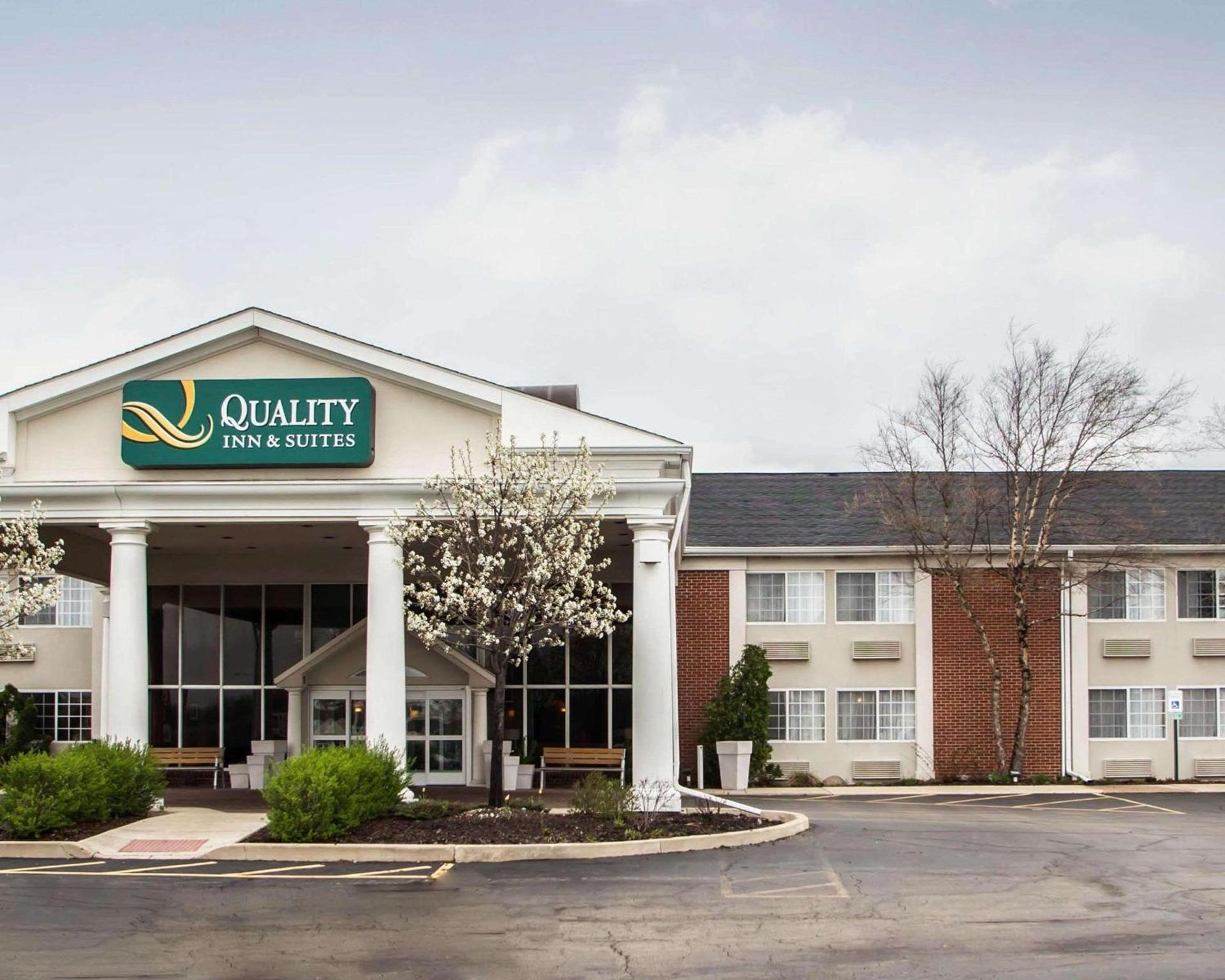 Quality Inn & Suites St Charles -West Chicago — hotel in Saint Charles