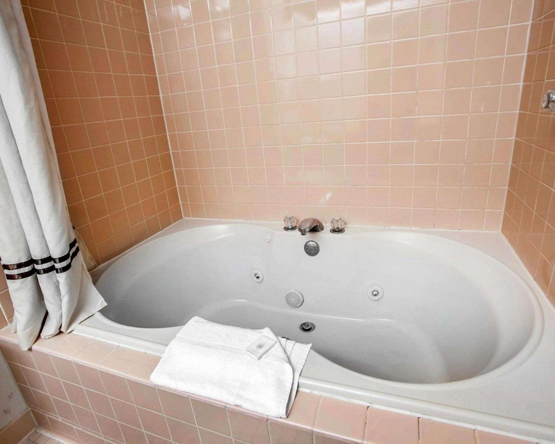 Quality Inn Arcola photo 13